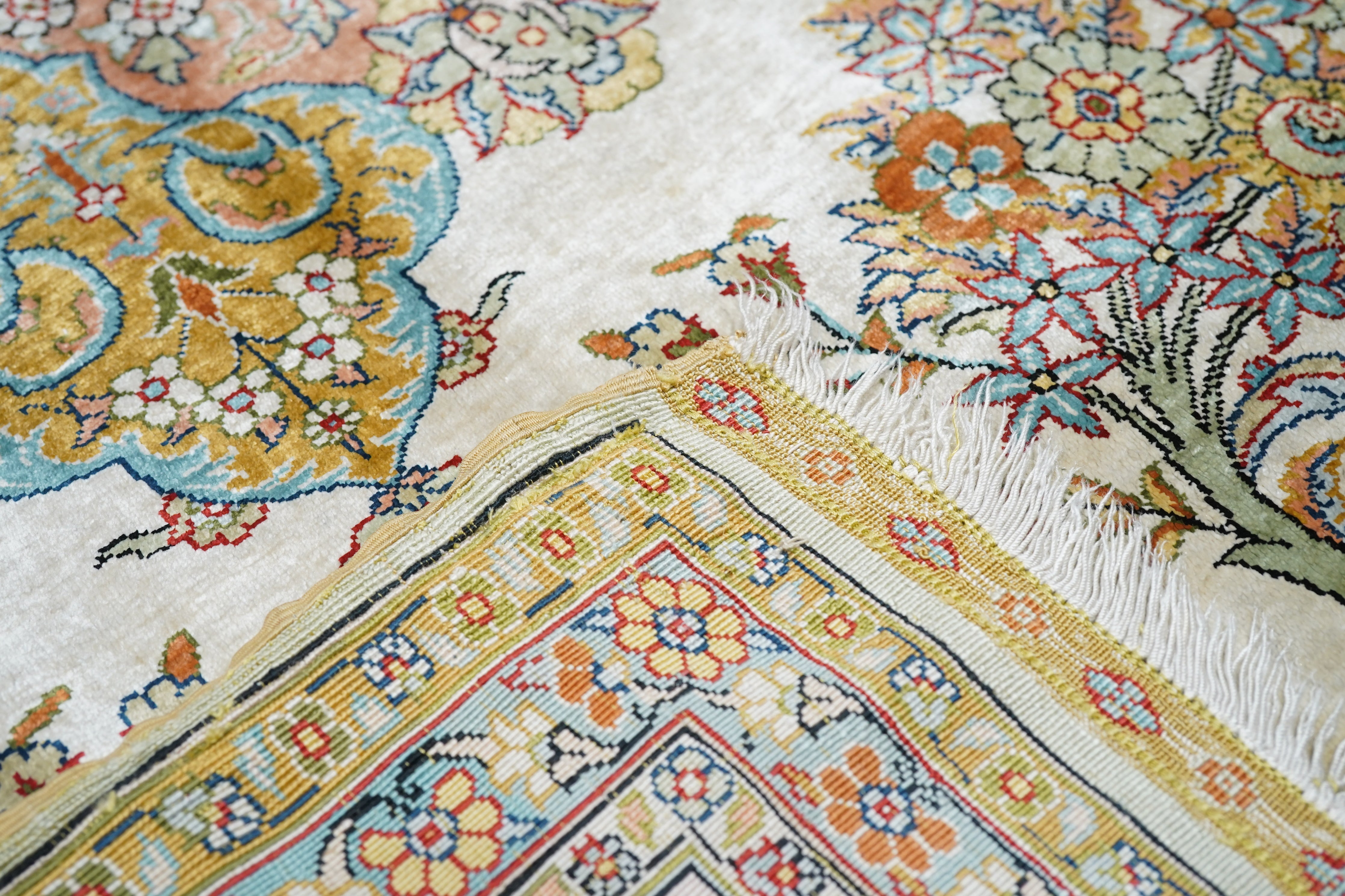 Extremely Fine Antique Silk Hereke Rug 6'6'' x 9'6''