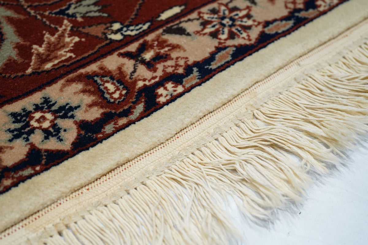Rug 6'0'' x 9'0''