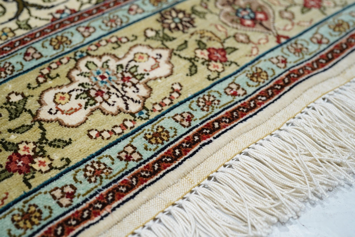 Design Silk Rug 2'8'' x 4'2''