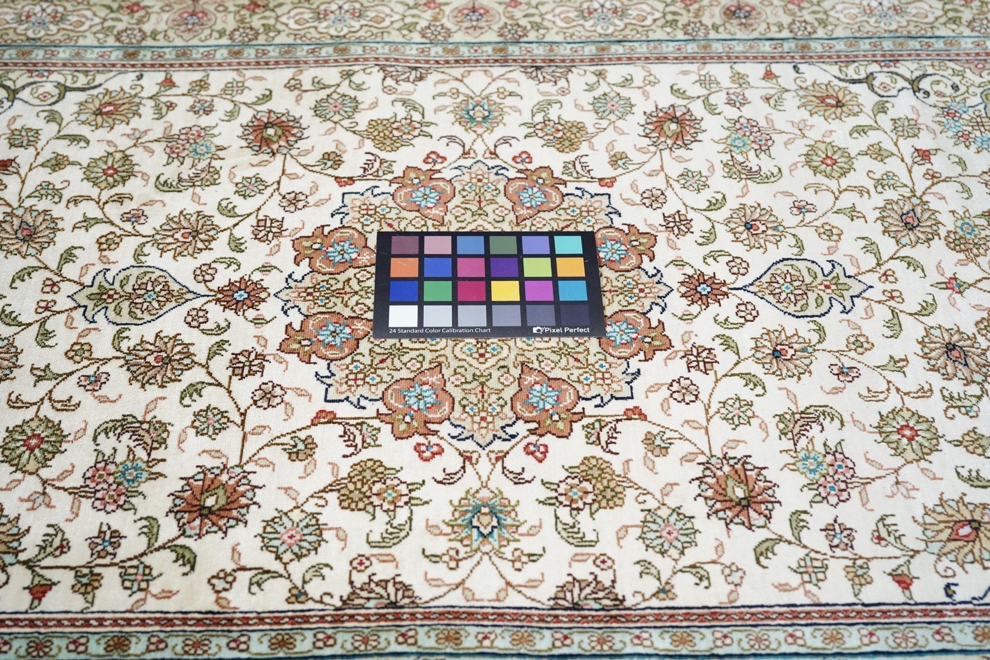 Design Silk Rug 2'8'' x 4'2''