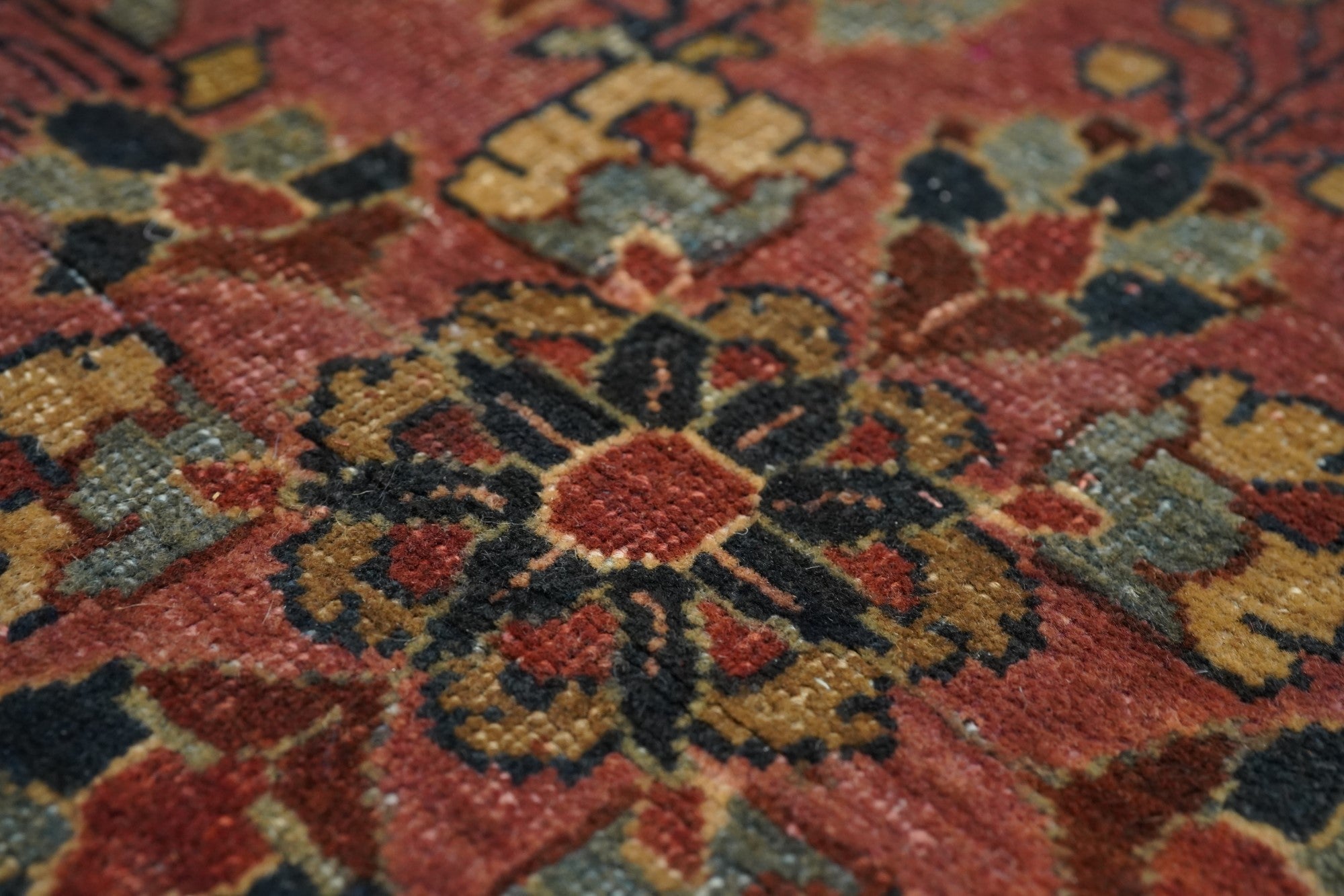 Antique Sarouk Rug 2'6'' x 5'
