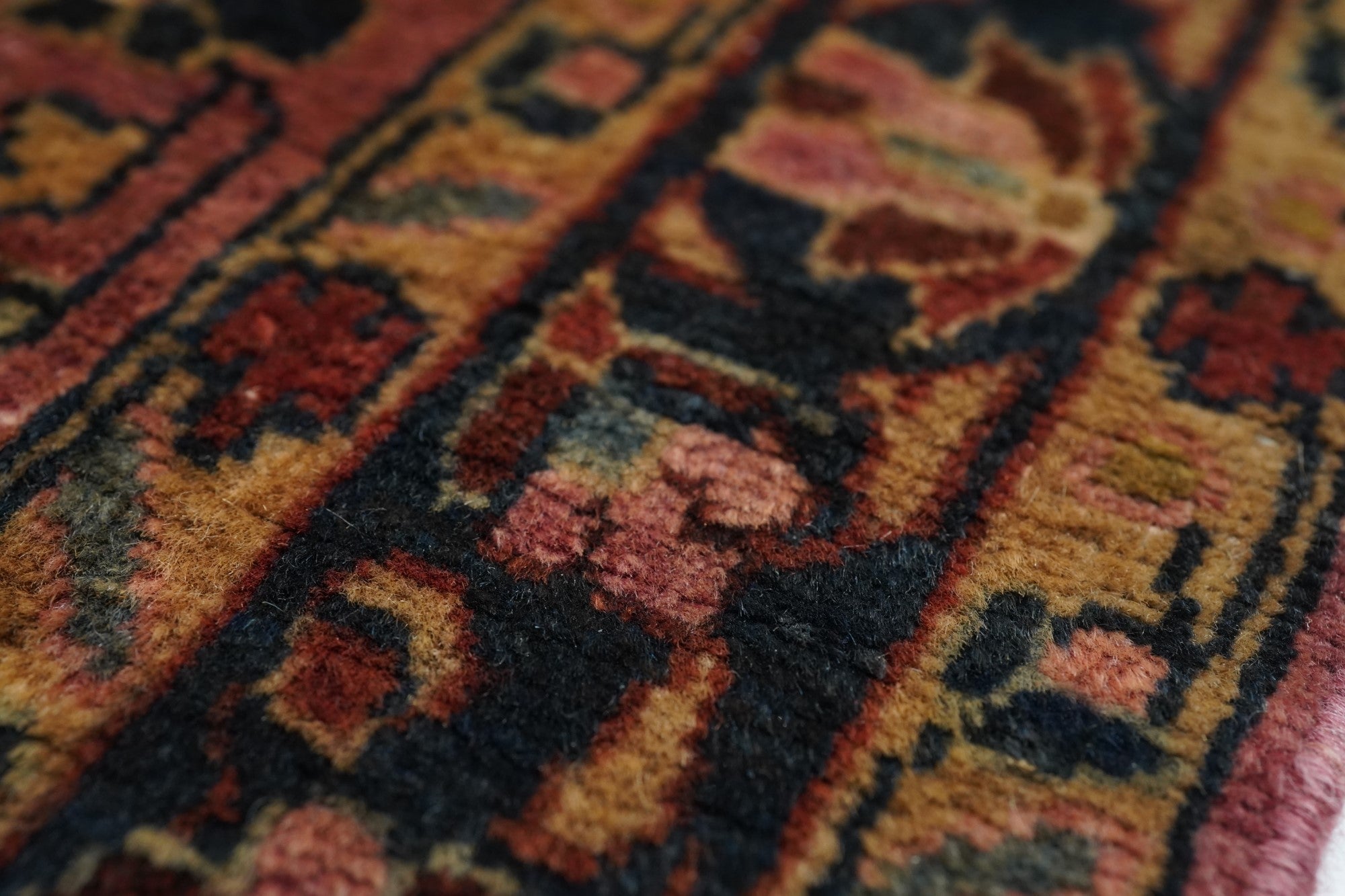 Antique Sarouk Rug 2'6'' x 5'