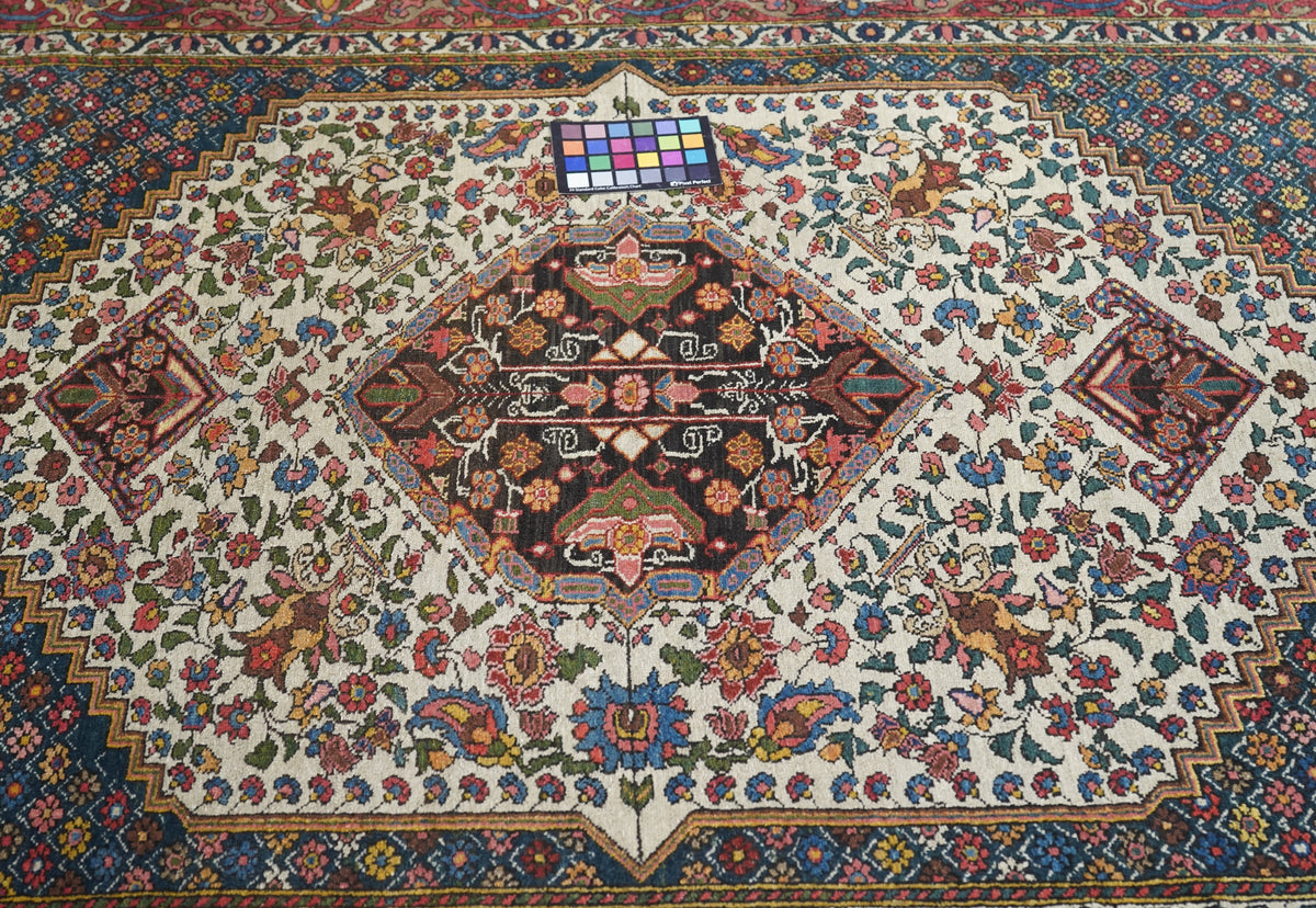 Vintage Bakhtiari Rug 4'9'' x 7'9''