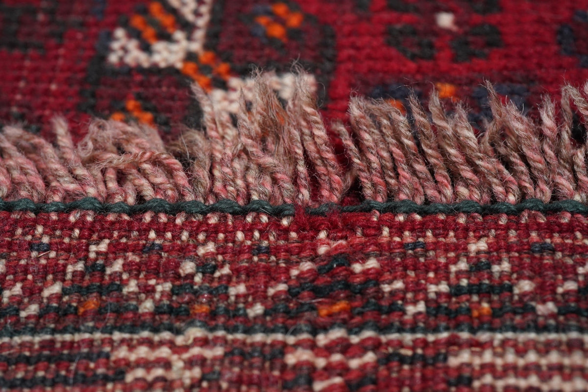 Vintage Shiraz Rug 5'6'' x 7'10''