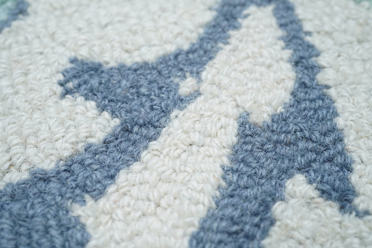 Modern Rug 5'0" x 8'0"