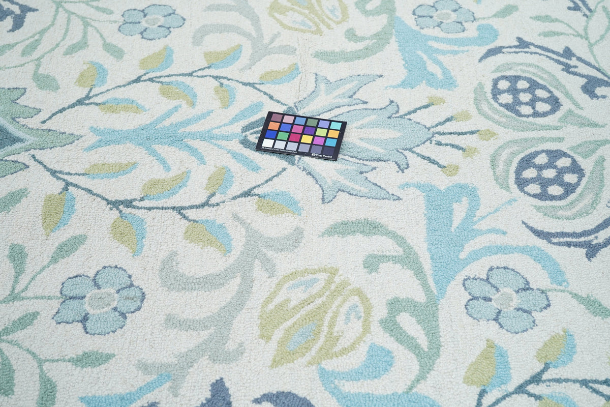 Modern Rug 5'0" x 8'0"
