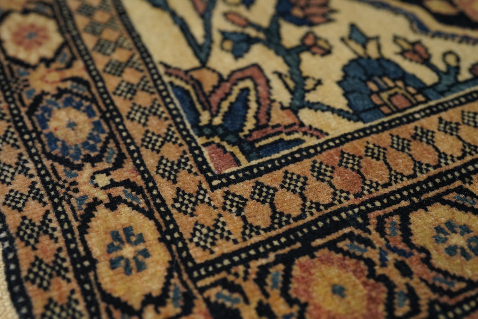 Antique Farahan Sarouk Rug 2'1'' x 2'9''