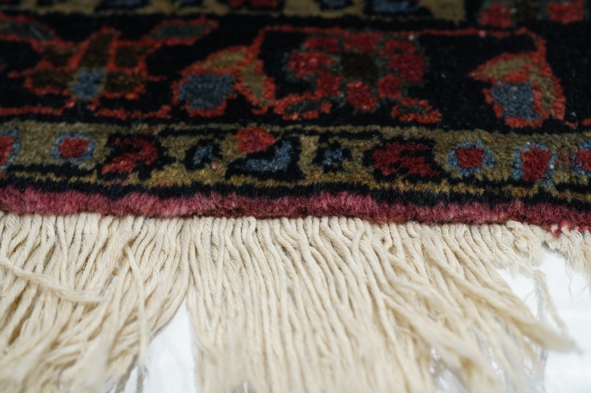 Antique Sarouk Rug 2'0" x 2'5''