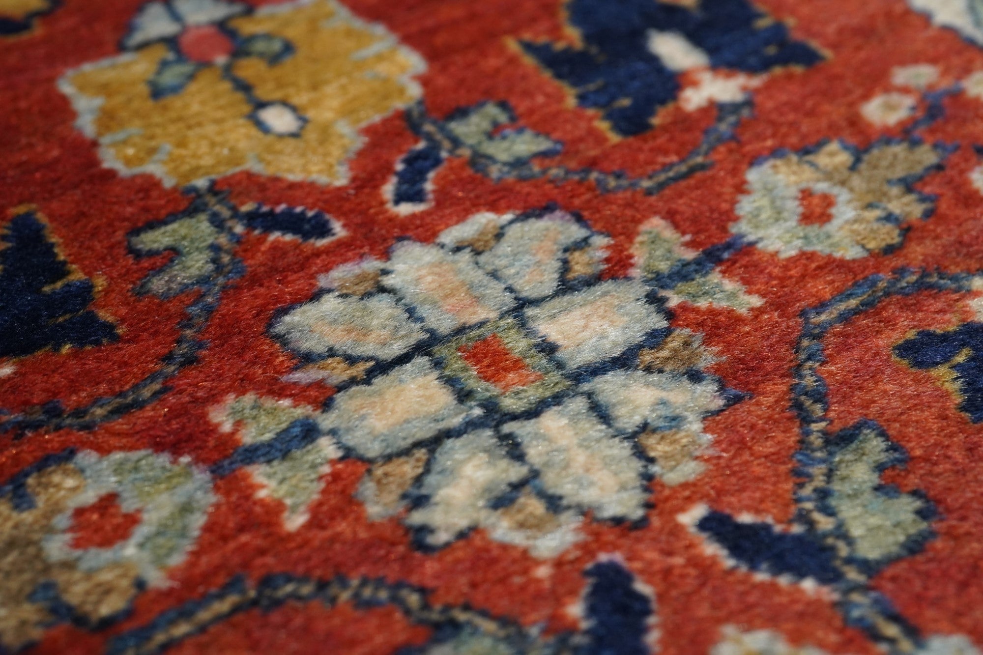 Antique Sarouk Rug 1'8'' x 2'6''
