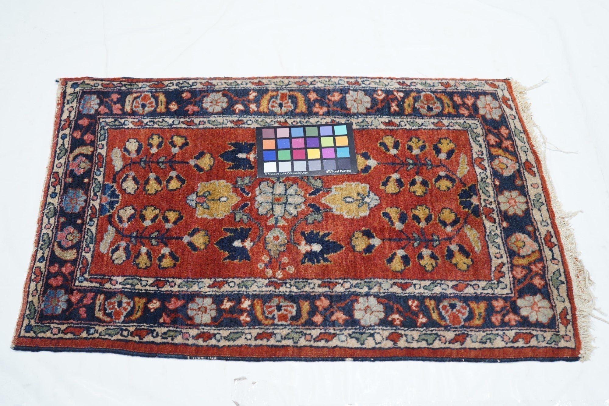 Antique Sarouk Rug 1'8'' x 2'6''