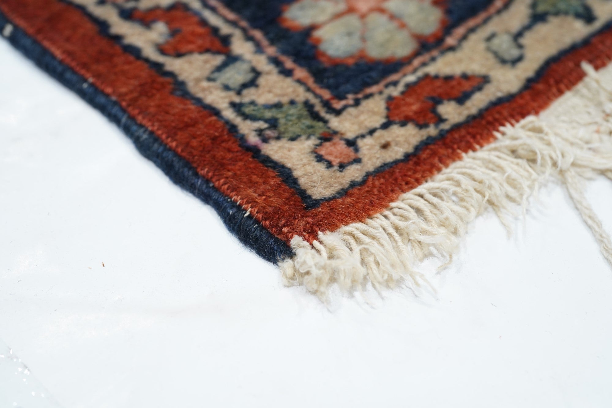 Antique Sarouk Rug 1'8'' x 2'6''