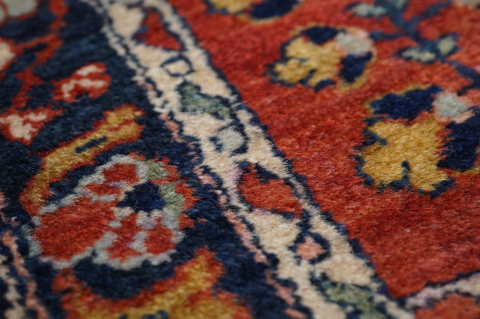 Antique Sarouk Rug 1'8'' x 2'6''