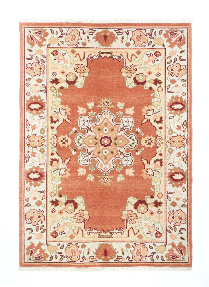 Oushak Rug 4'0
