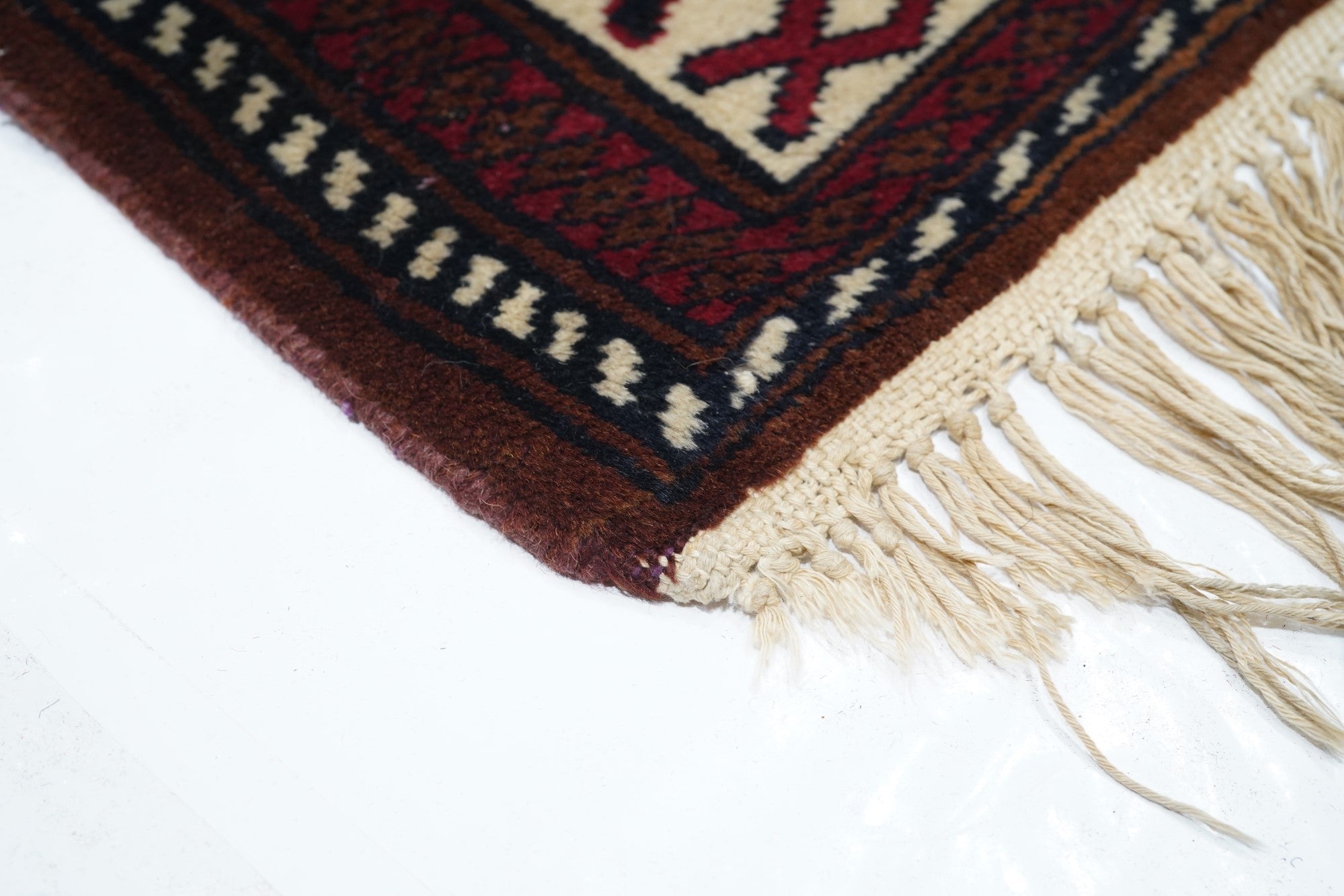 Pakistani Rug 3'2'' x 4'10''