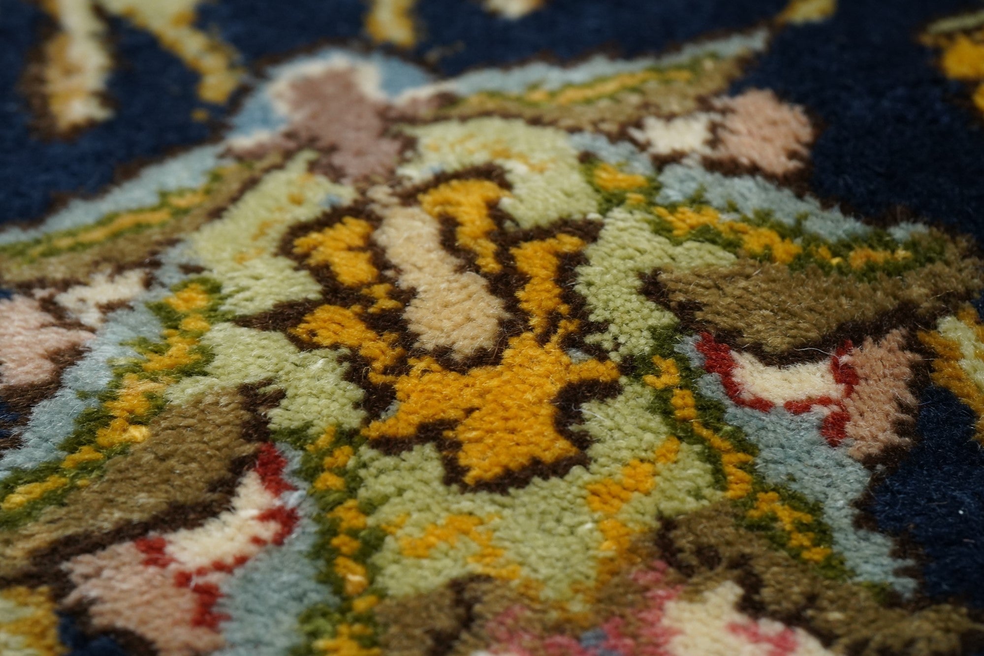 Pak Rug 9'8'' x 13'1''
