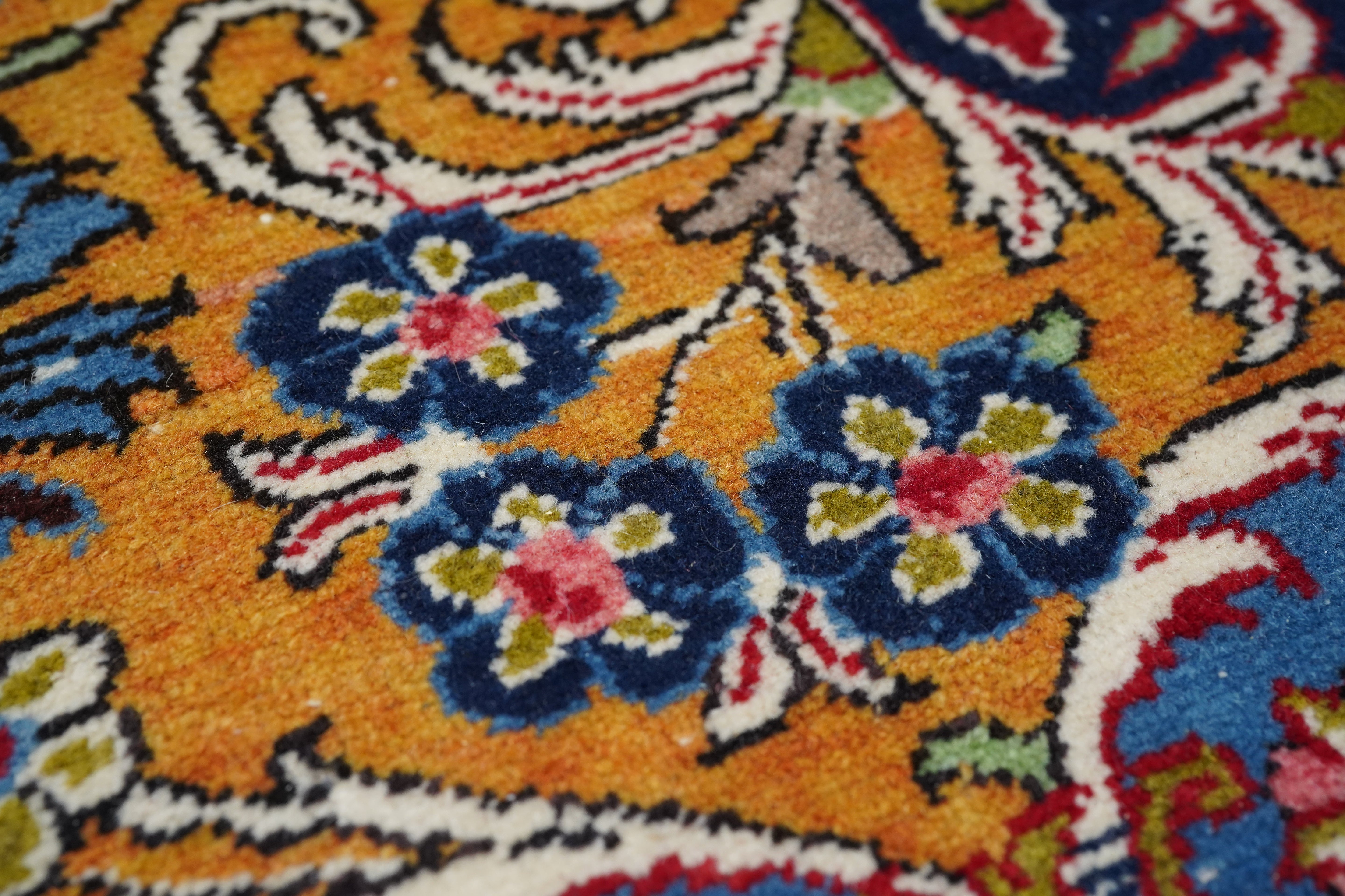Extremely Fine Qum Rug 7'0" x 10'0"