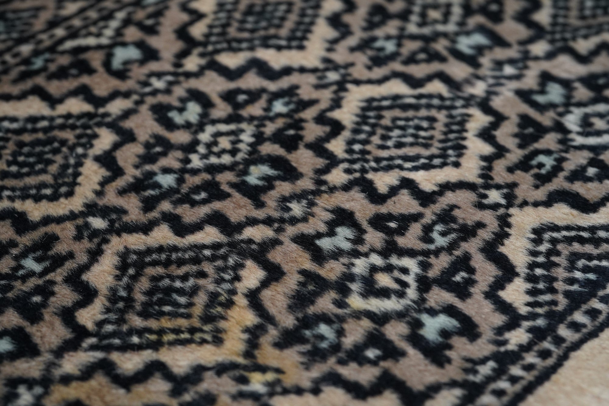 Bokara Rug 6'2'' x 8'4''