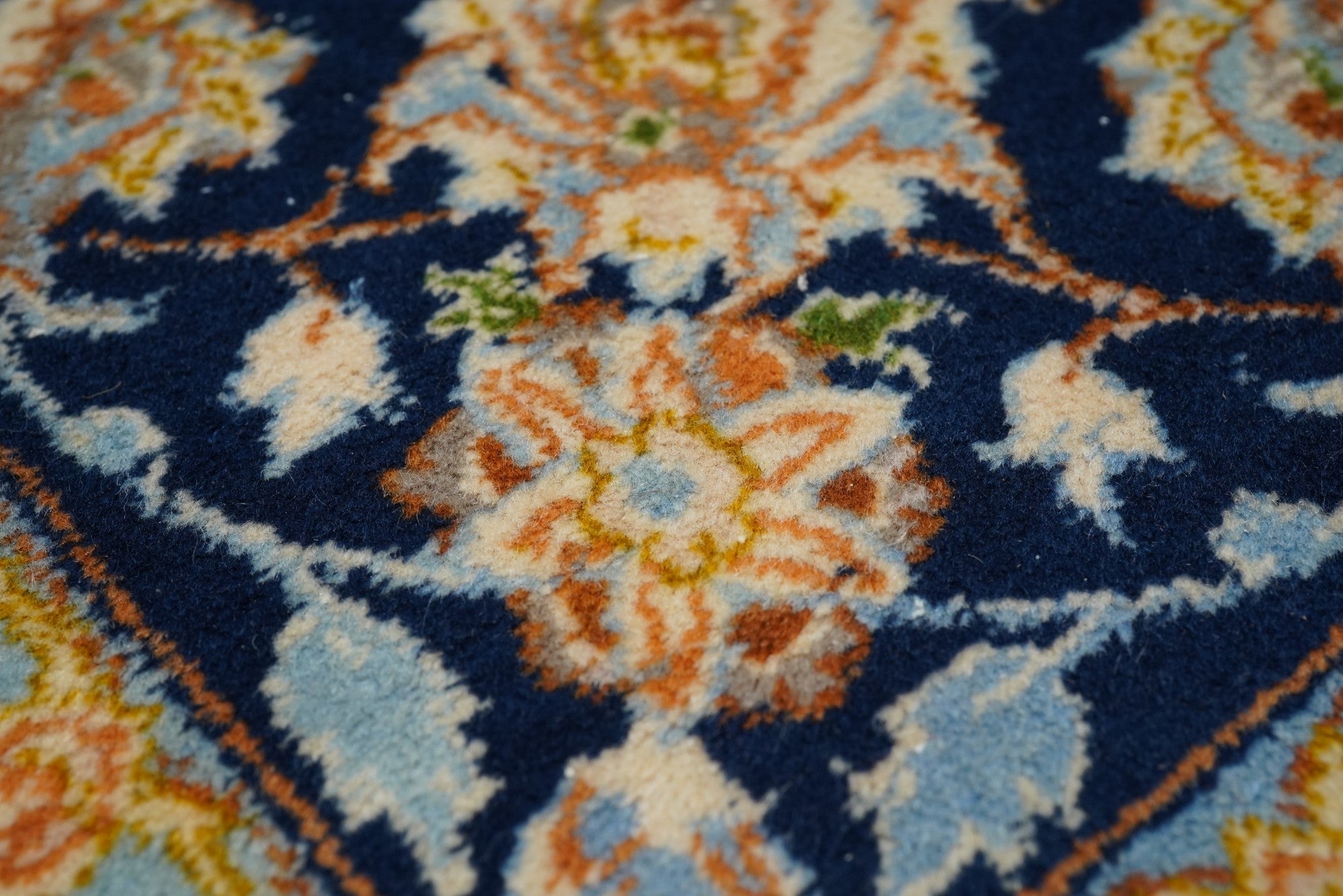 Vintage  Kashan Rug 7'1'' x 9'6''