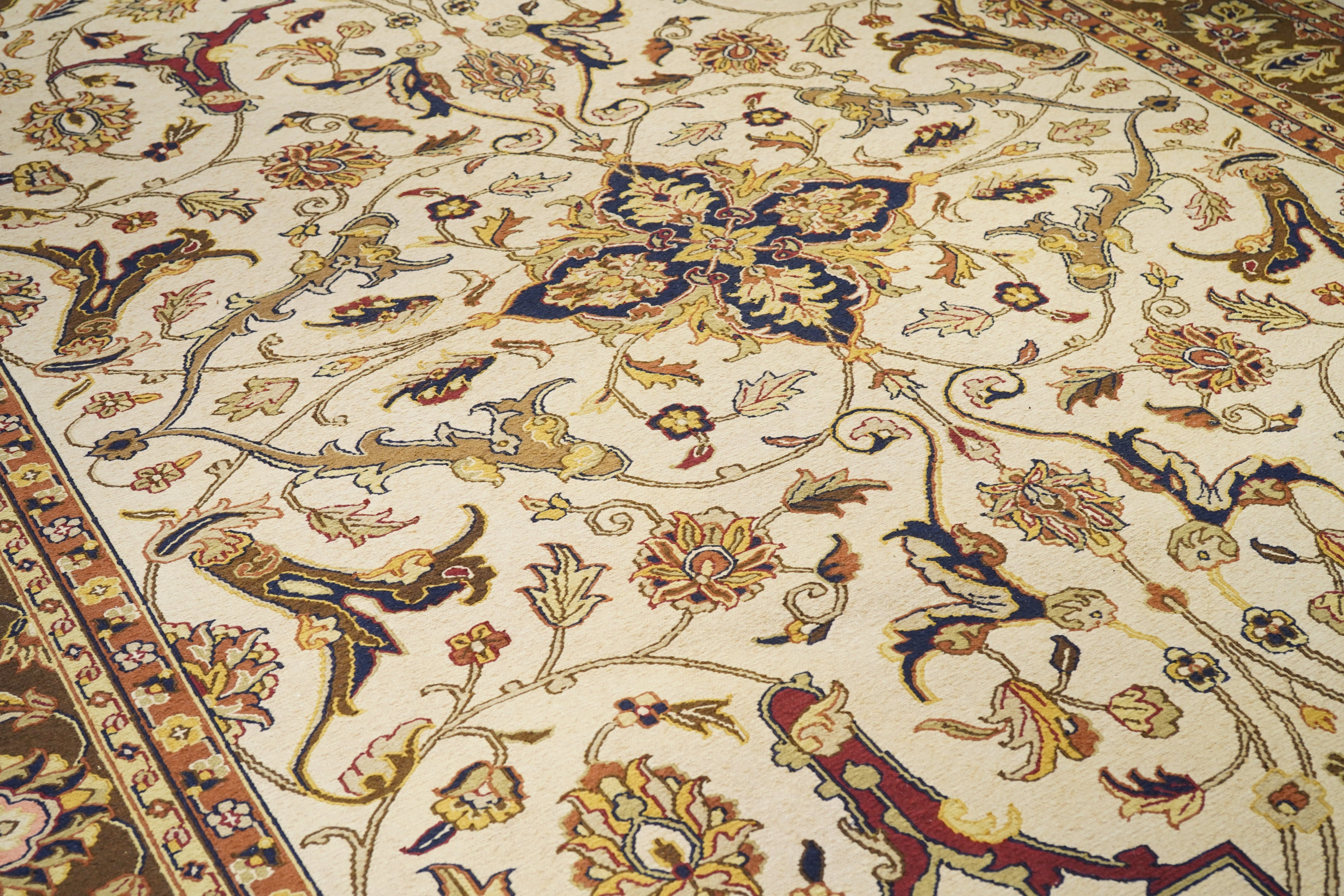 Sumak Rug 10'0" x 14'0"