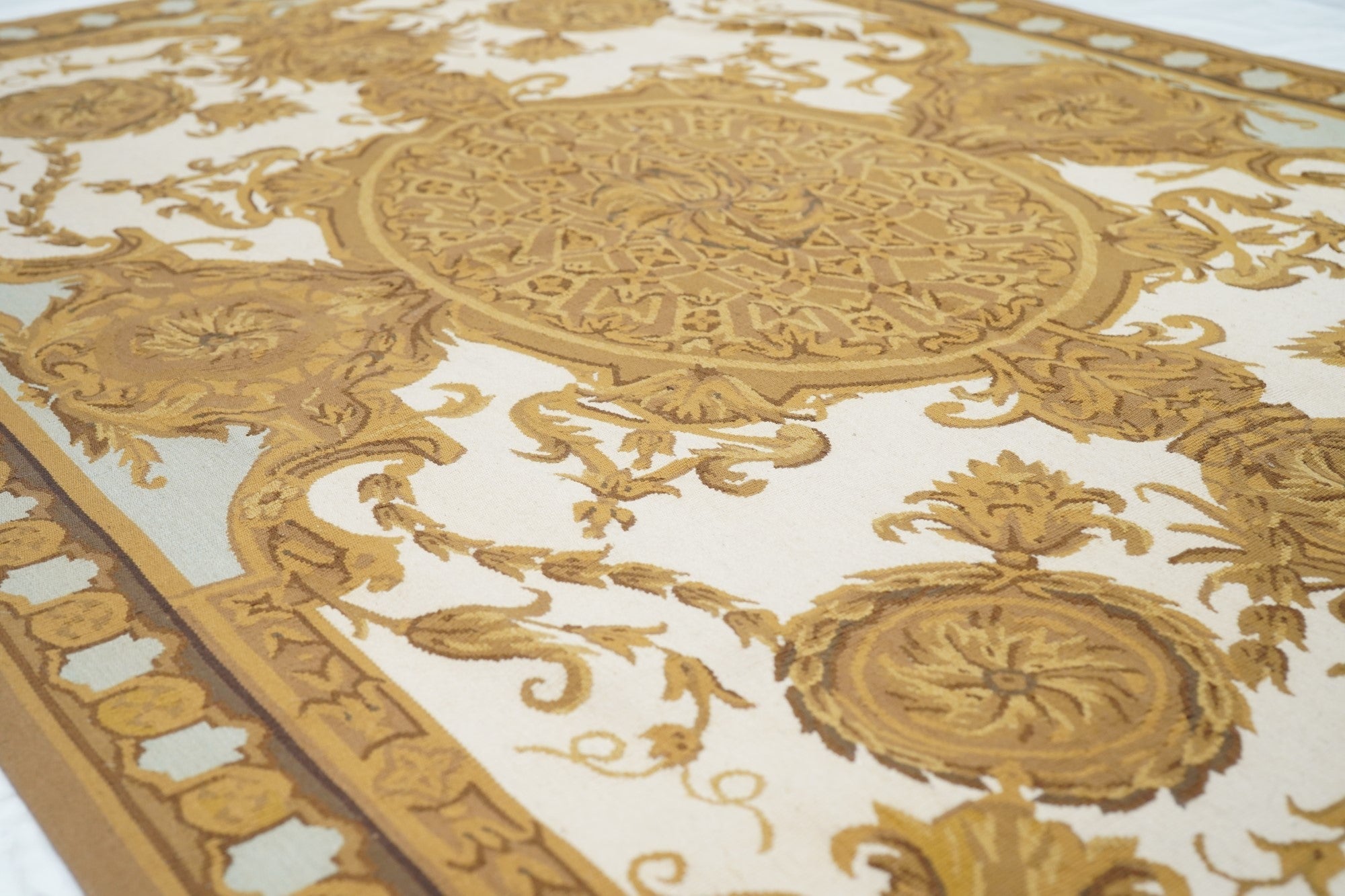 Aubusson Rug 4'0" x 6'0"