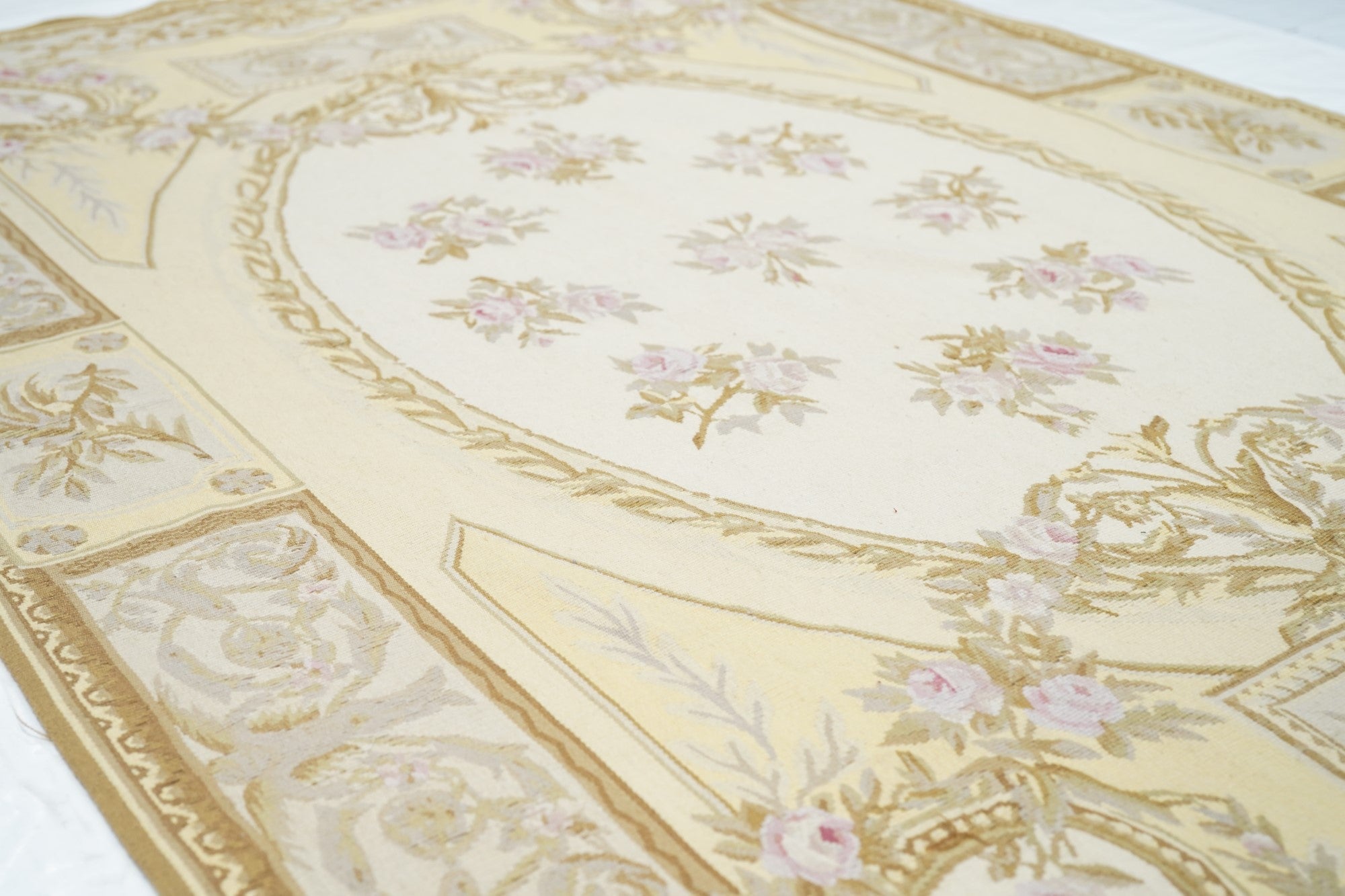 Aubusson Rug 4'0" x 6'0"