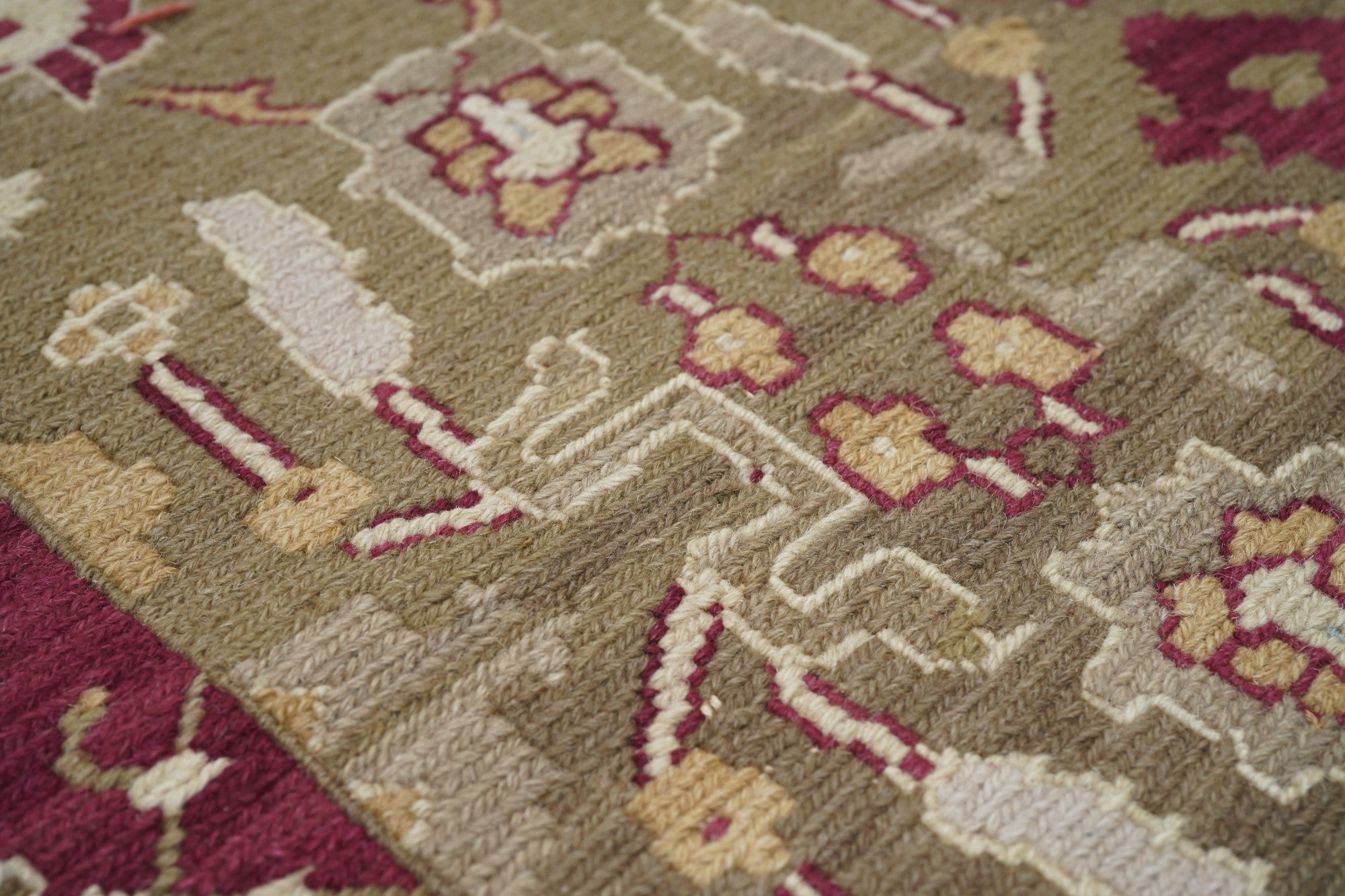 Sumak Rug 4'1'' x 6'1''