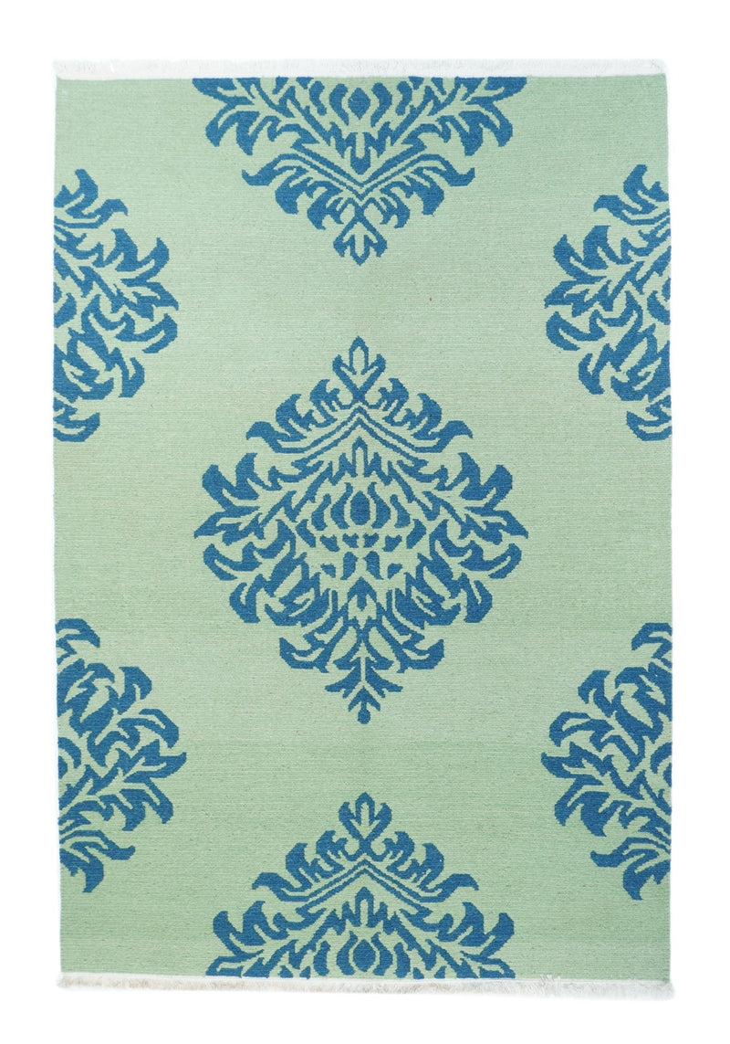 Sumak Rug 4'1'' x 6'1''