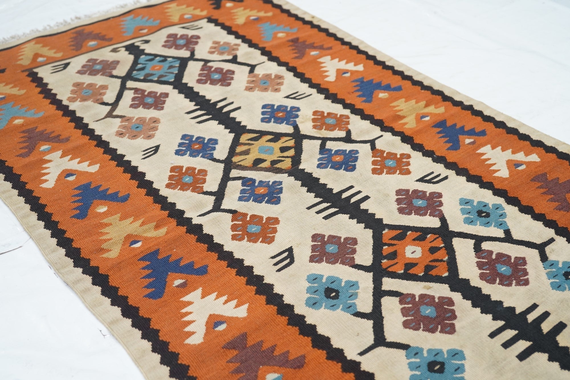 Vintage Kilim Rug 2'5" x 4'5"