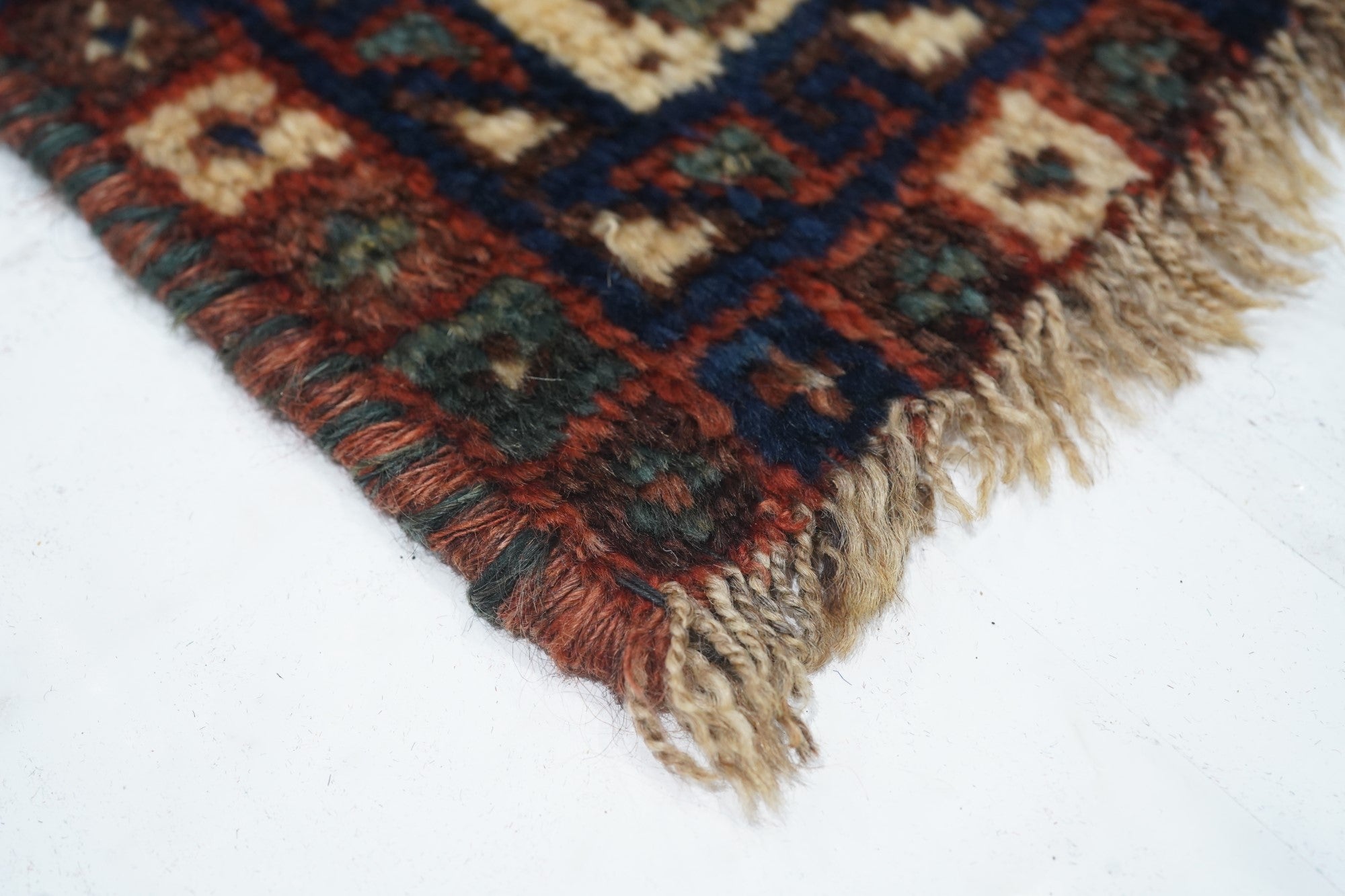 Antique Shiraz Rug 2'9'' x 3'1''