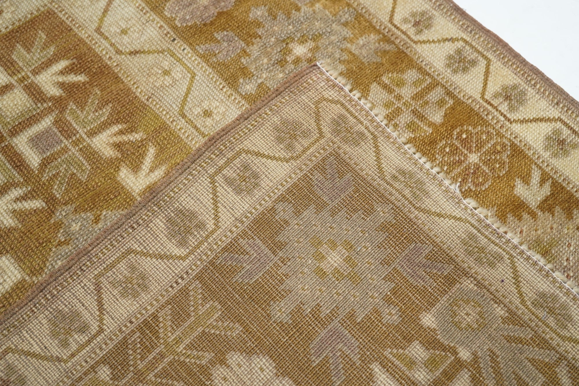 Oushak Rug 3'0" x 4'2''