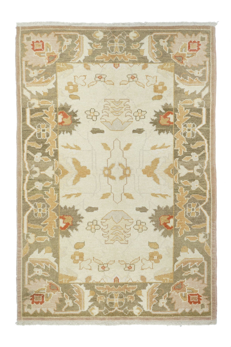 Oushak Rug 4'1'' x 6'1''
