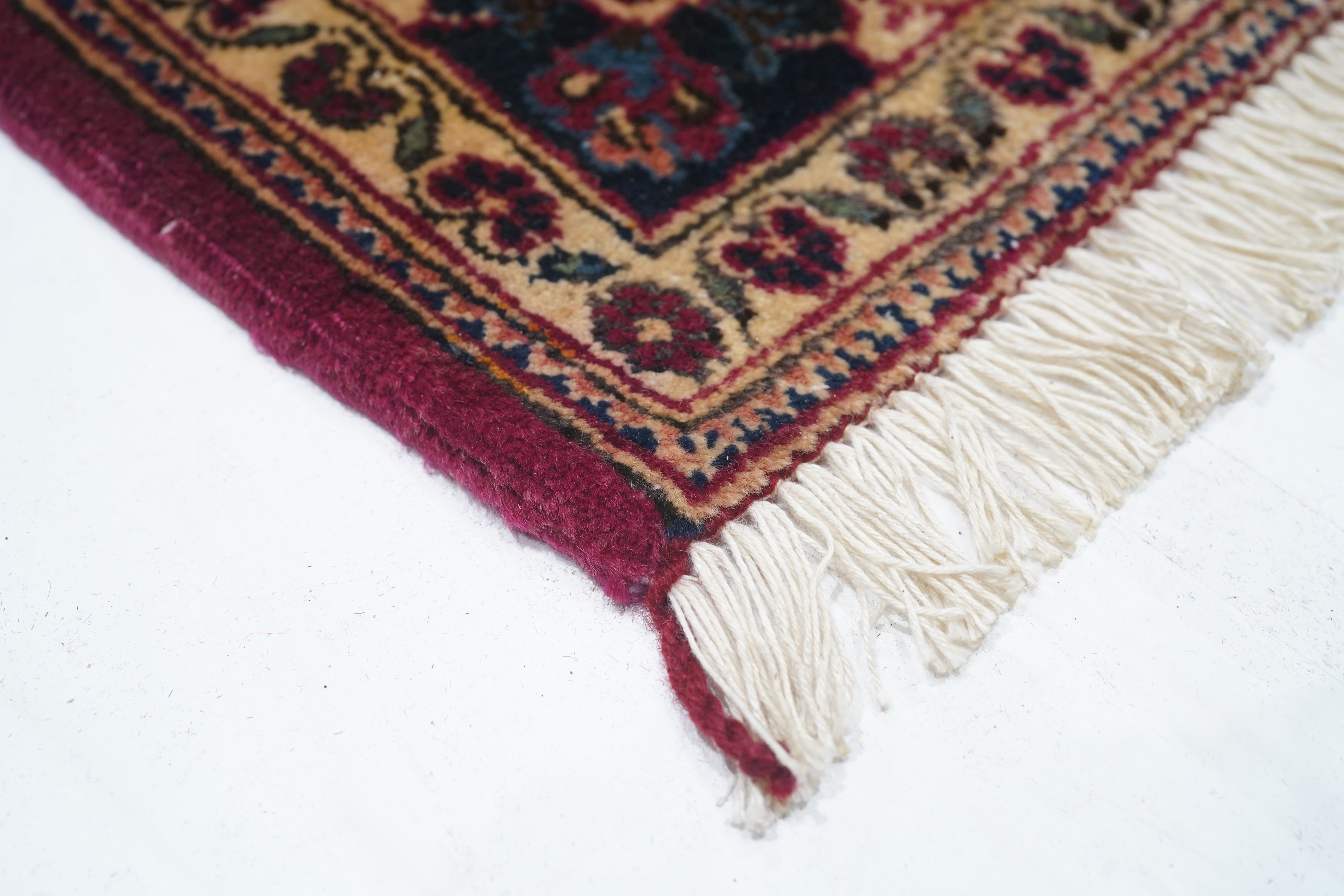 Vintage  Kashan Rug 4'4'' x 6'7''