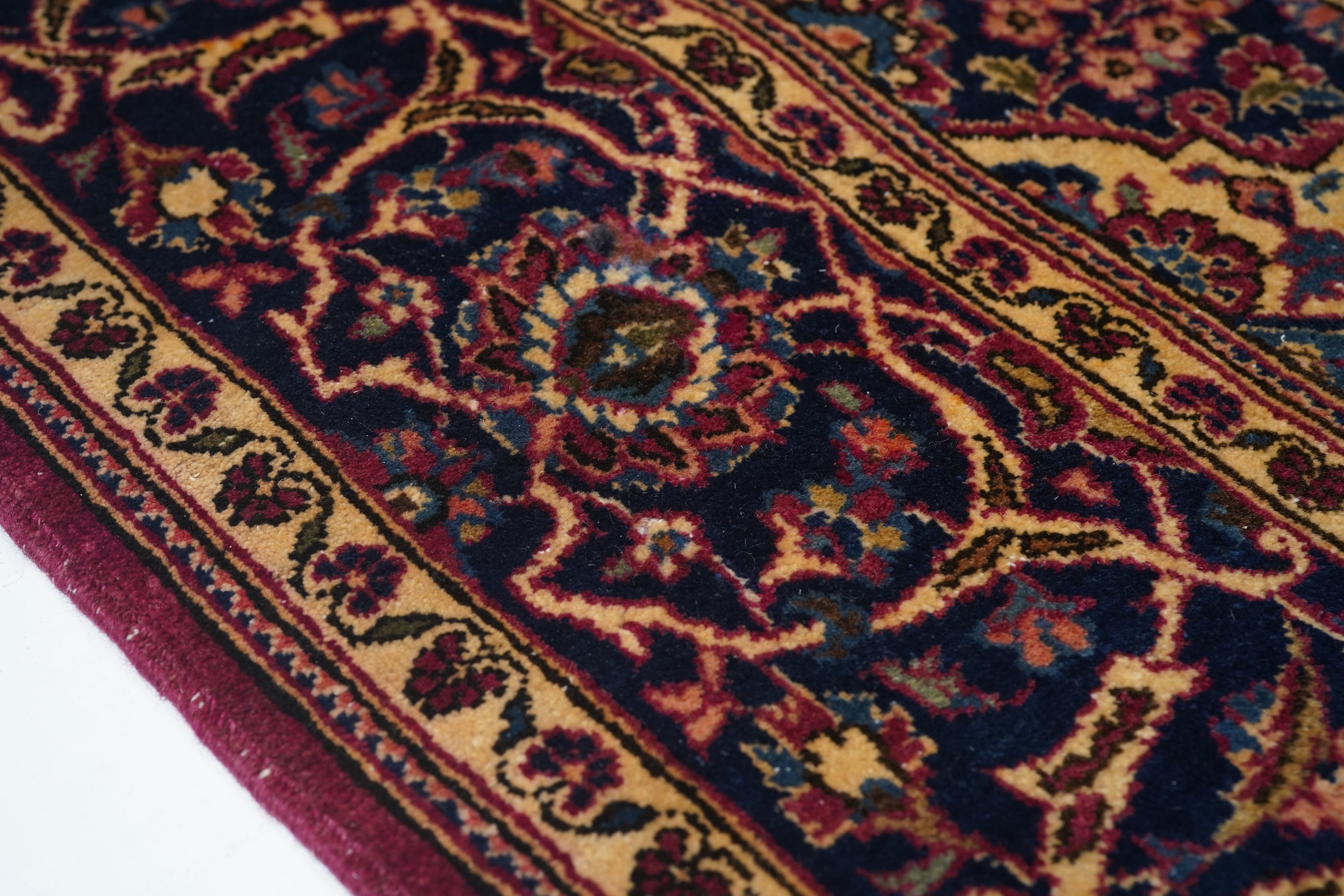 Vintage  Kashan Rug 4'4'' x 6'7''