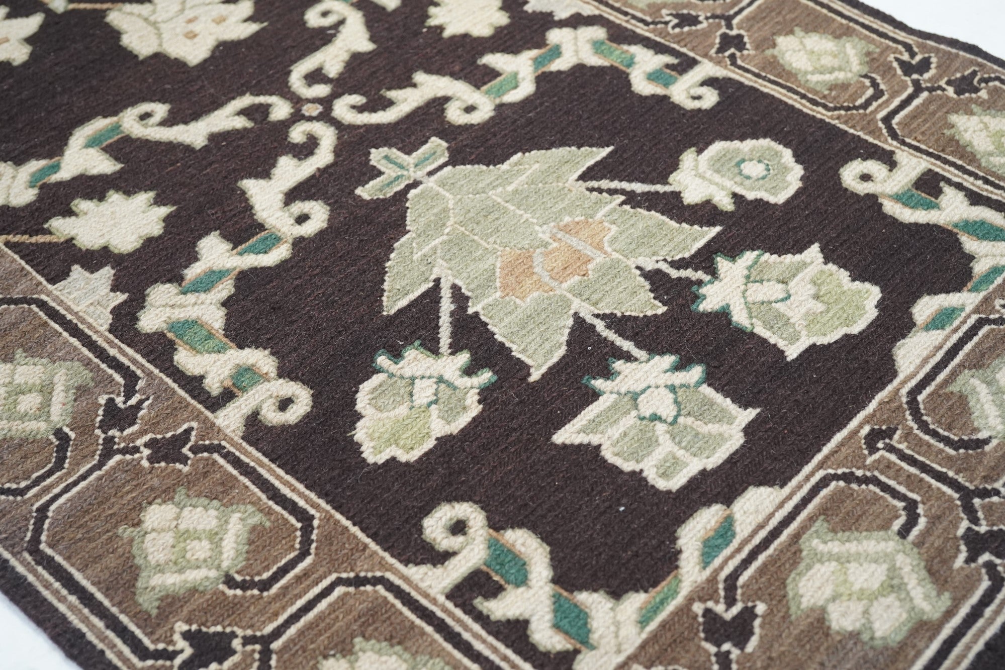 Sumak Runner 2'7'' x 8'0"
