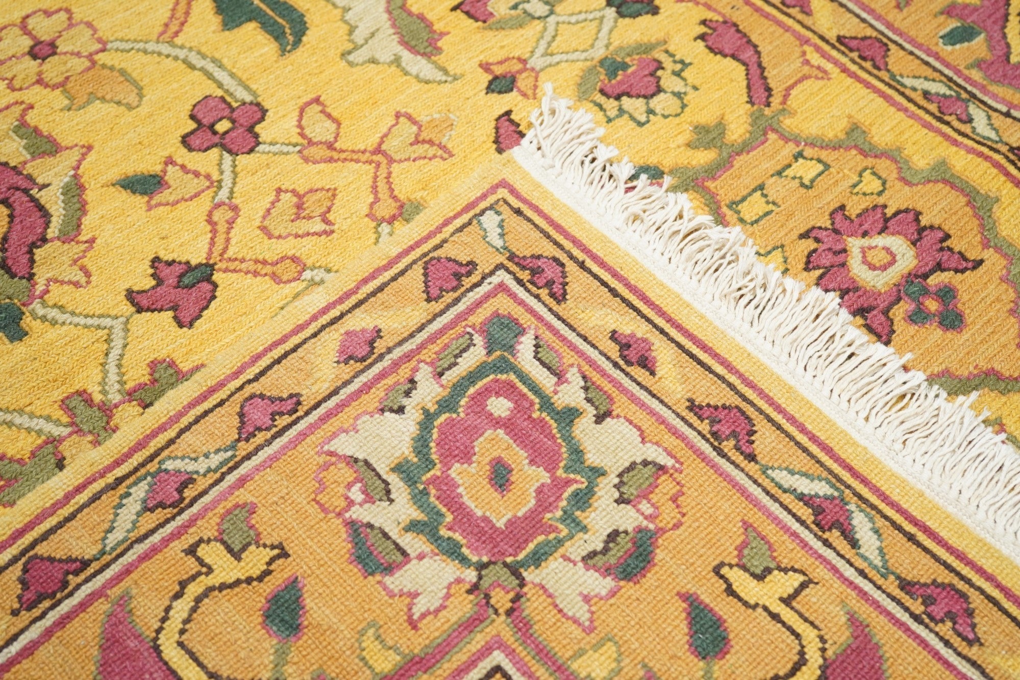 Sumak Rug 6'0" x 9'0"