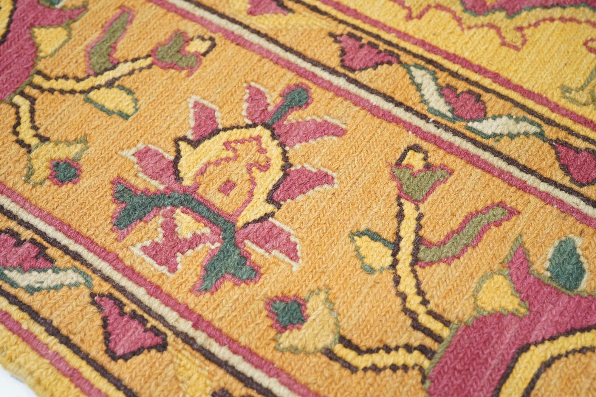 Sumak Rug 6'0" x 9'0"