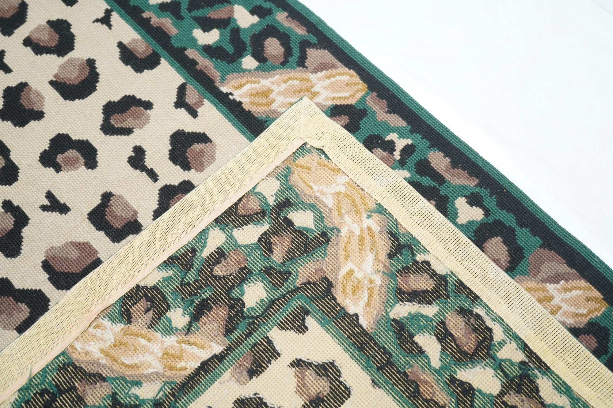 Needle Point Runner 2'6'' x 9'11''