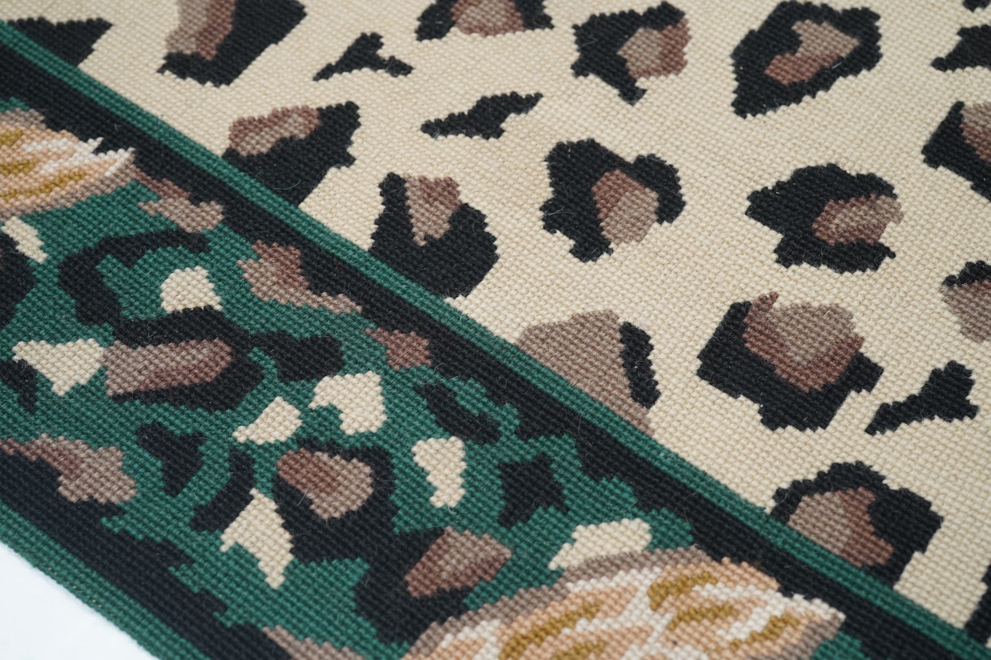 Hand Knotted Needle Point Wool Rug 2'5'' x 8'0"