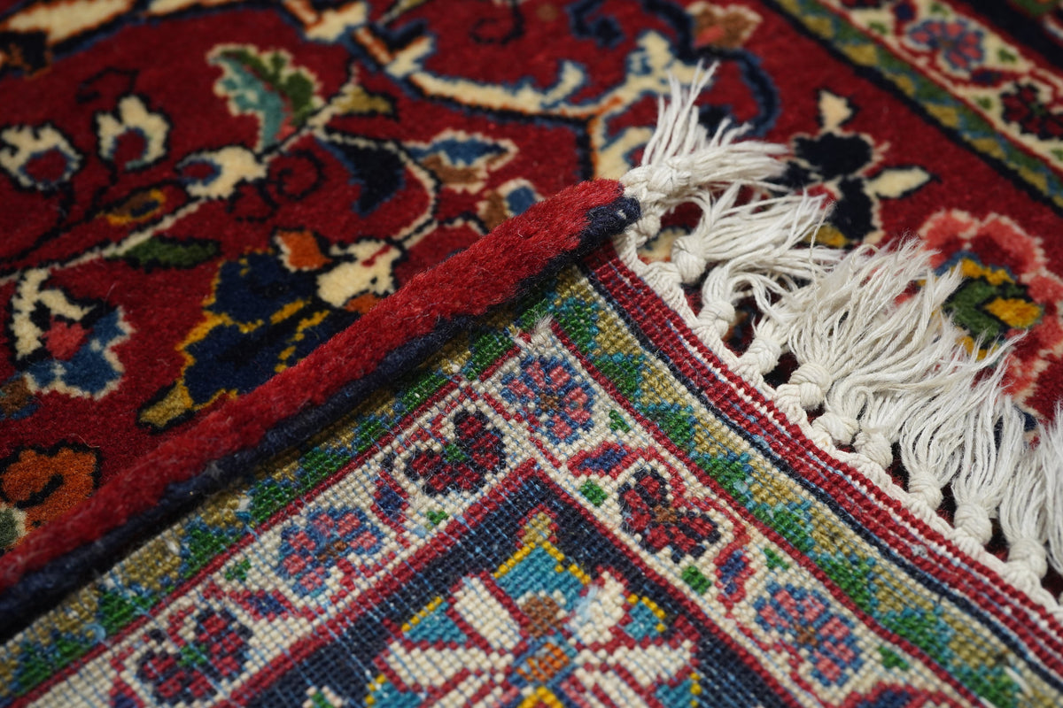 Fine Antique  Sarouk Rug 4'2'' x 6'6''