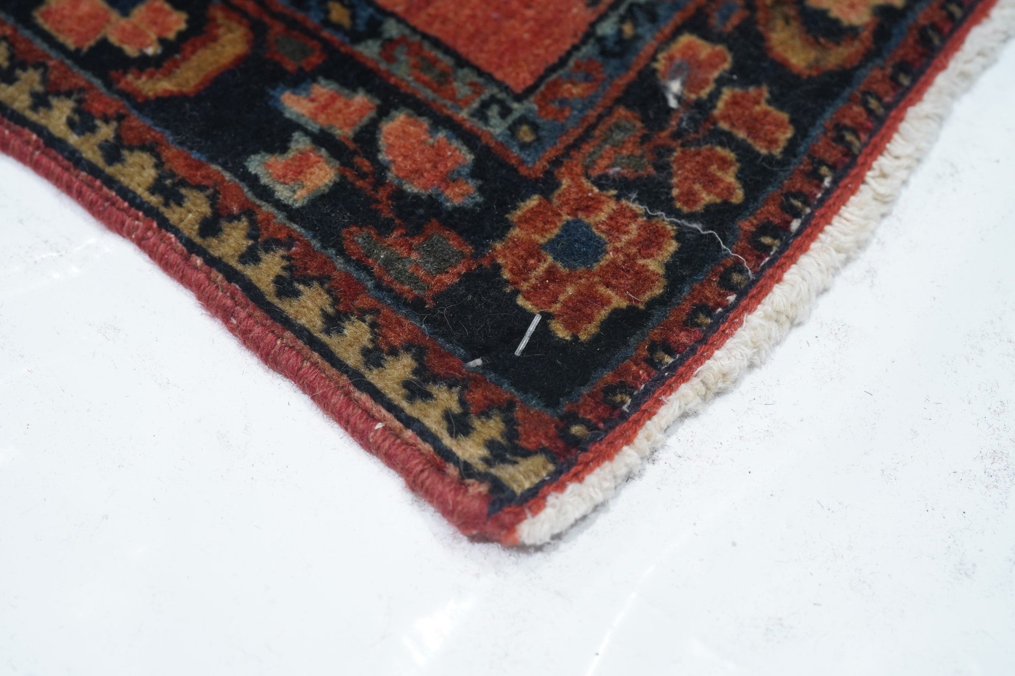 Antique Sarouk Rug 2'6'' x 5'0"