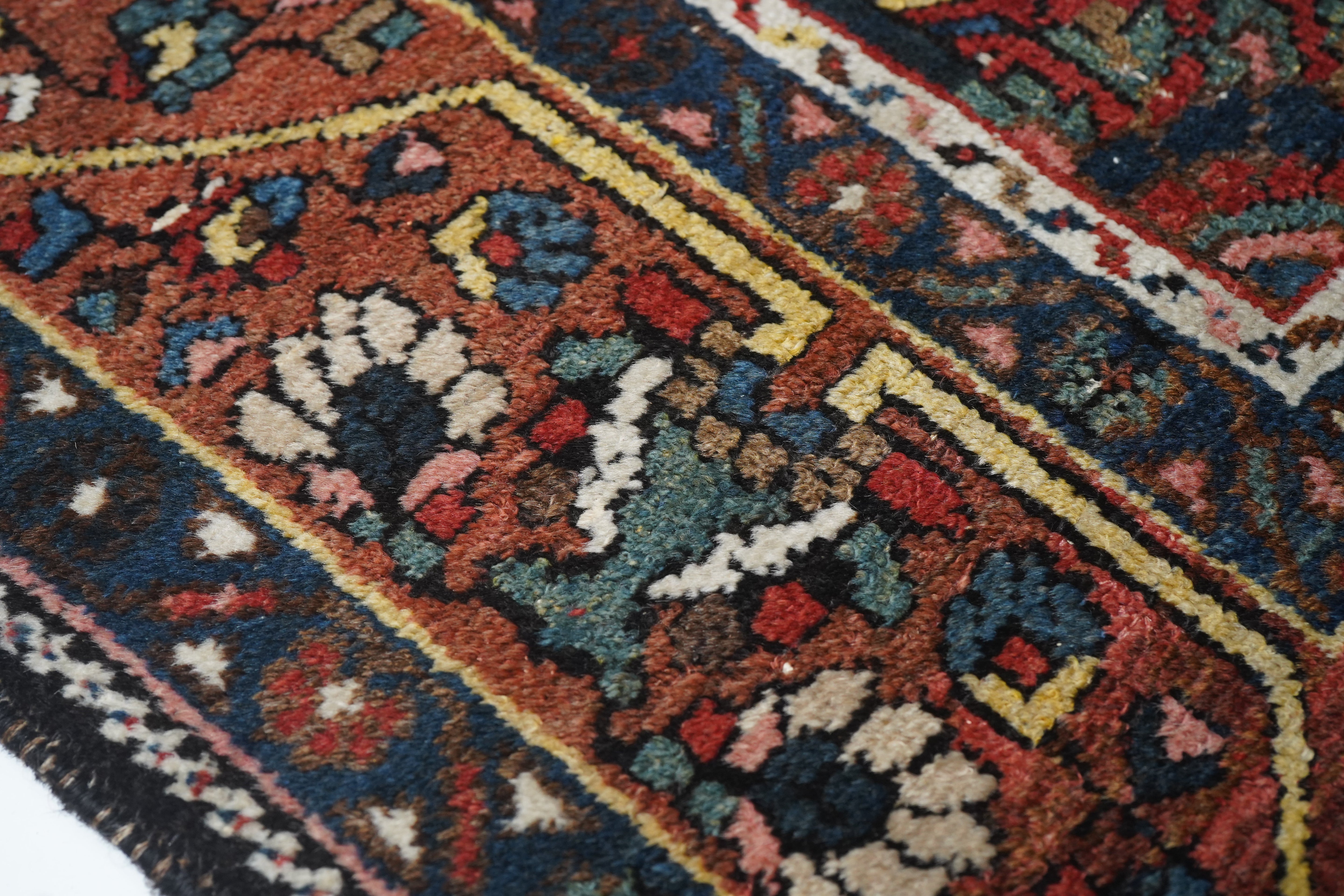 Vintage  Bakhtiari Rug 5' 4'' x 7' 5''