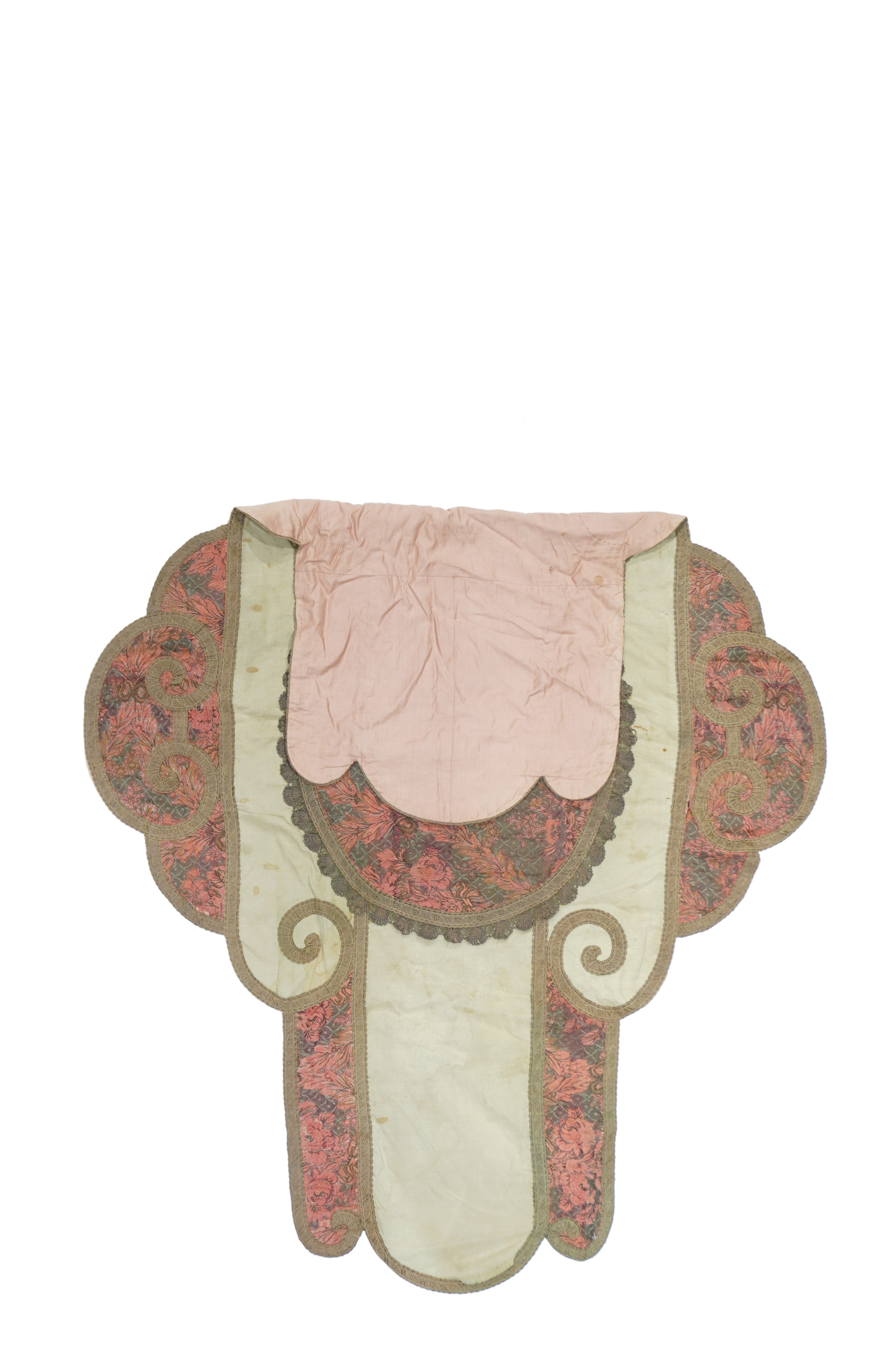 French Inbrodery Rug 4'1'' x 6'0"