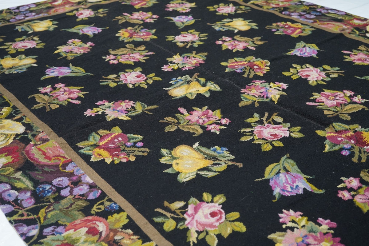 French Aubusson Design Rug 6'0" x 9'0"