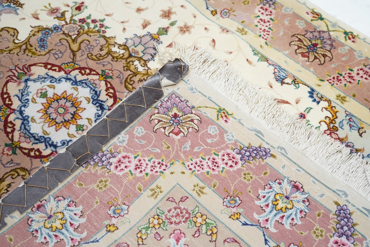 Extremely Fine Tabriz Wool & Silk Rug 3'4'' x 5'2''