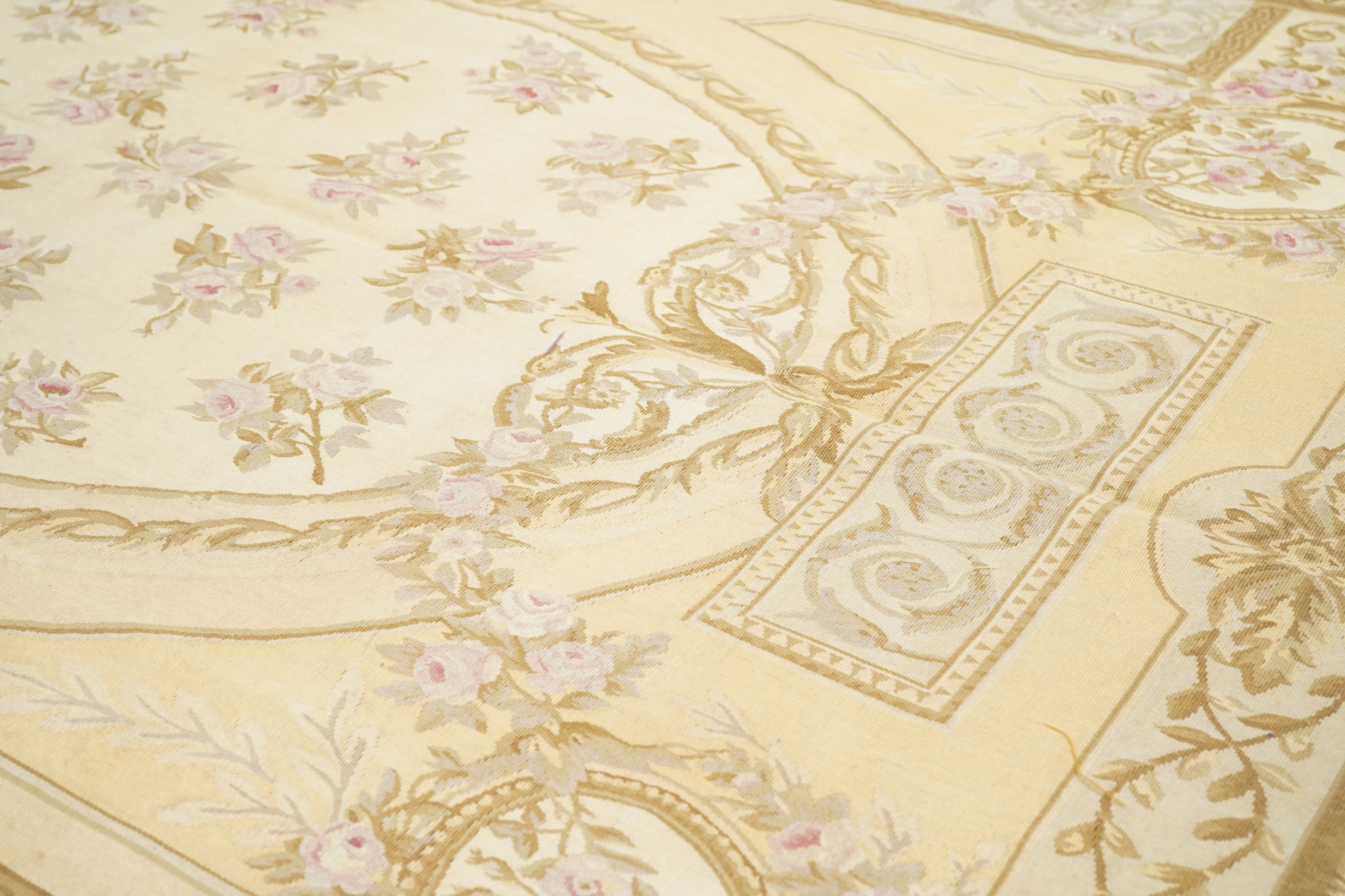 Aubusson Rug 6'0" x 9'0"