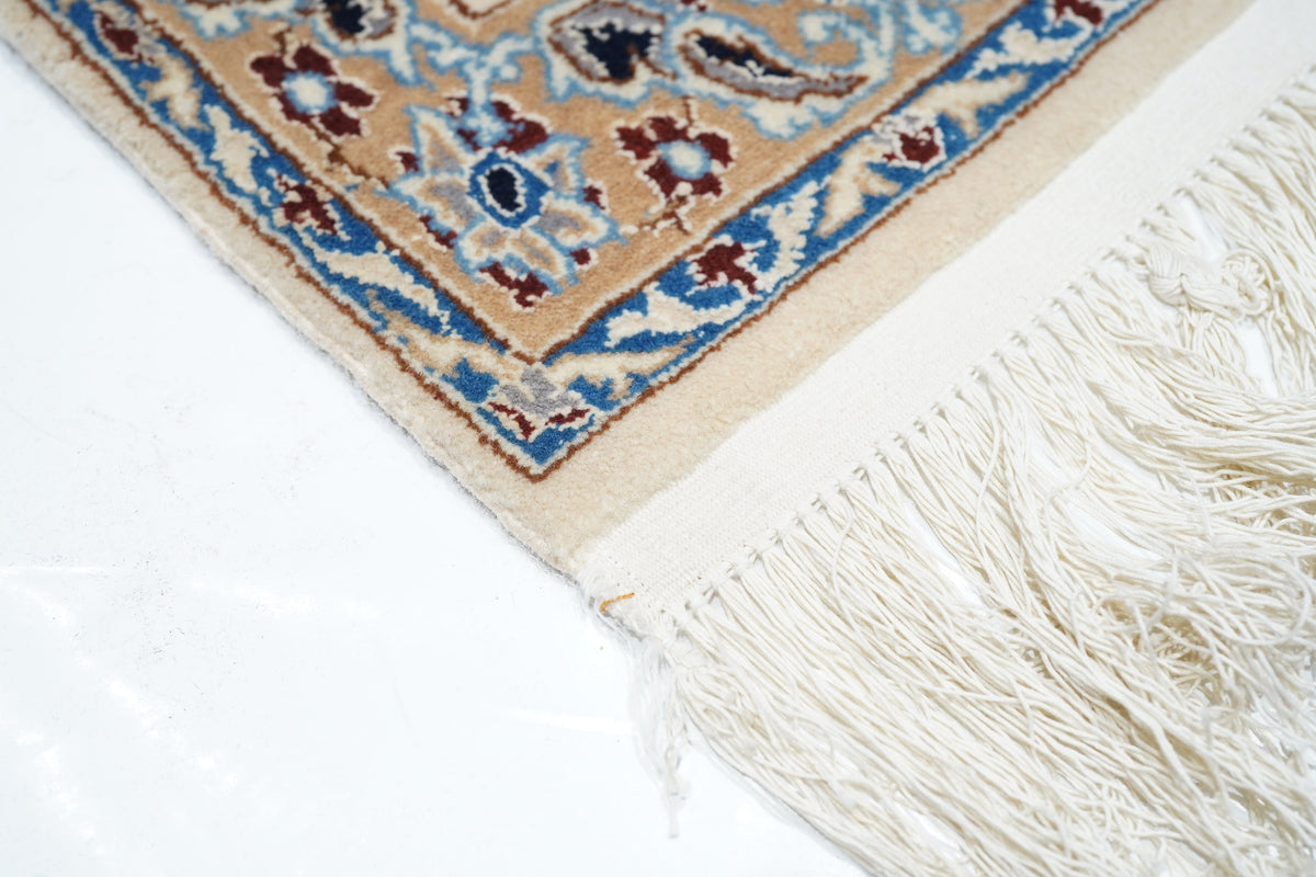 Extremely Ffine Nain Rug Wool & Silk Rug 6'11'' x 10'5''