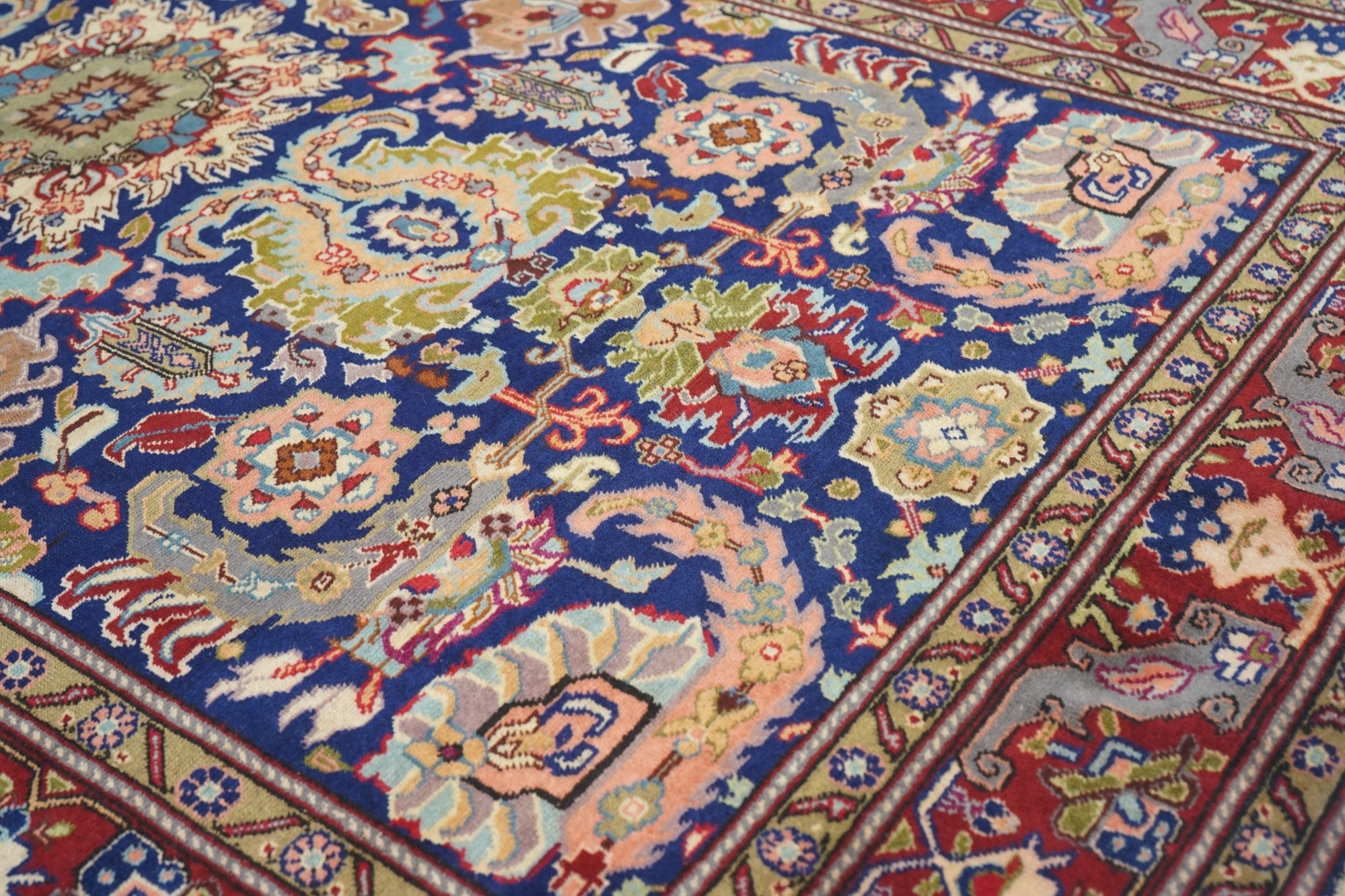 Vintage Turkish Keisari Rug 4'10'' X 7'3''