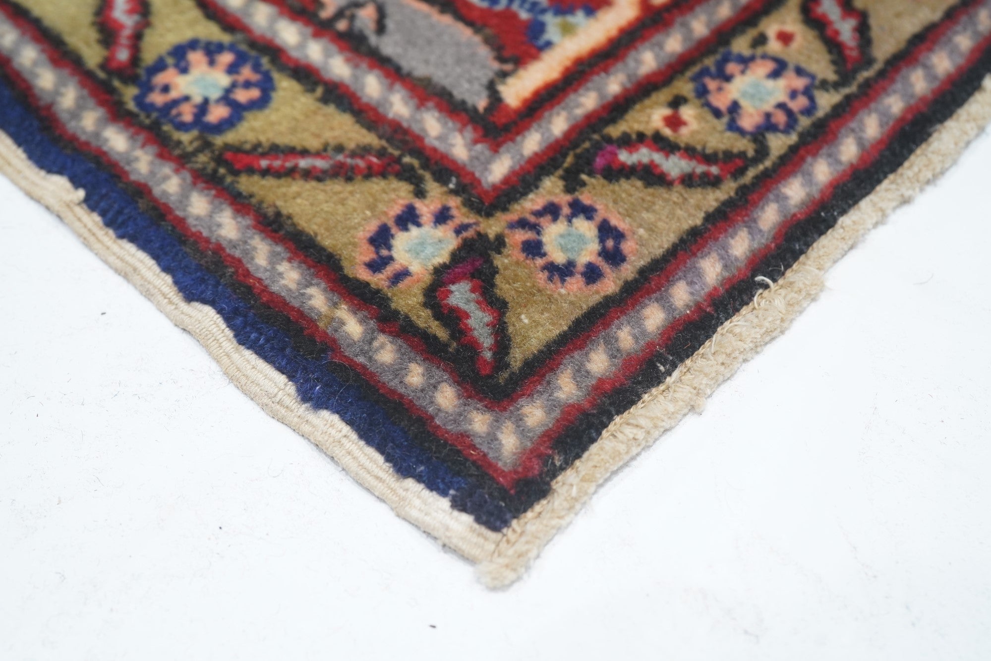 Vintage Turkish Keisari Rug 4'10'' X 7'3''