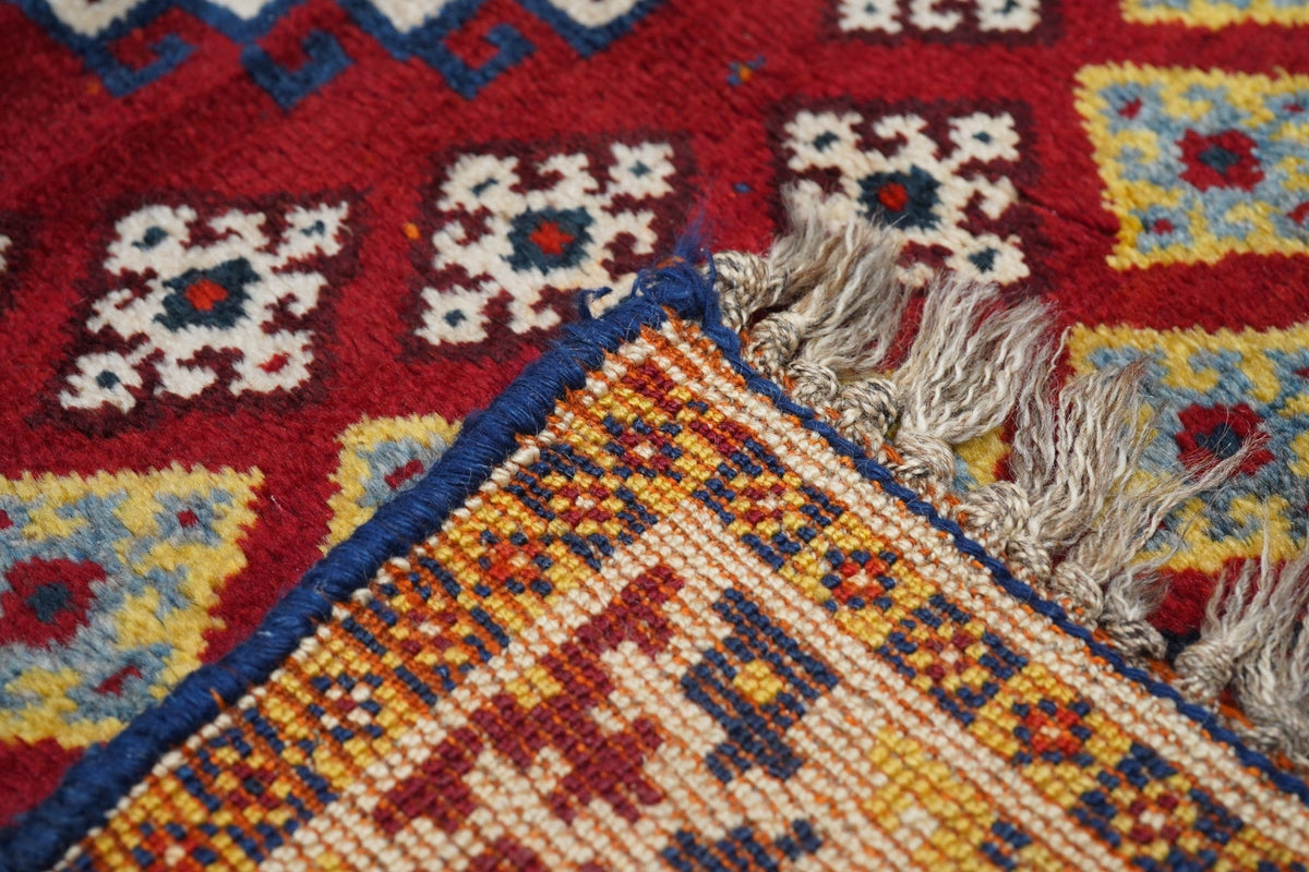 Fine Antique  Gashgai Wool Rug 4'6'' x 5'3''