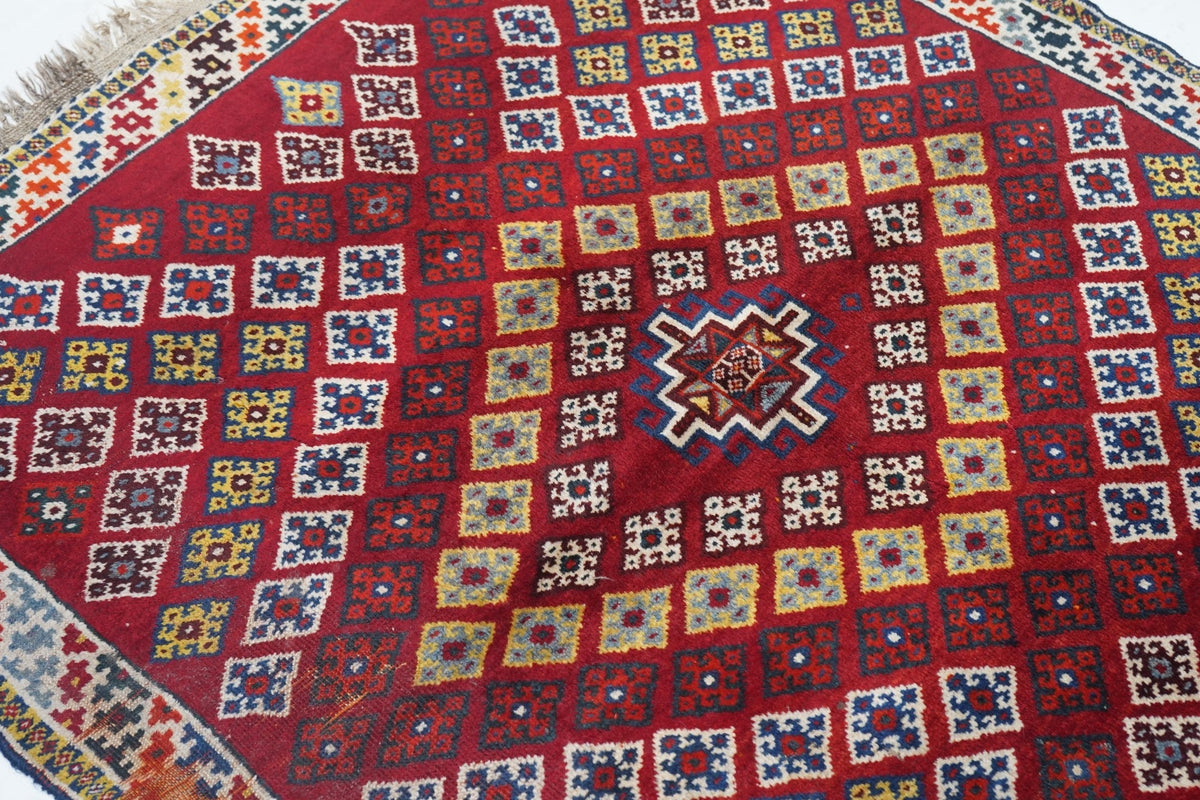 Fine Antique  Gashgai Wool Rug 4'6'' x 5'3''